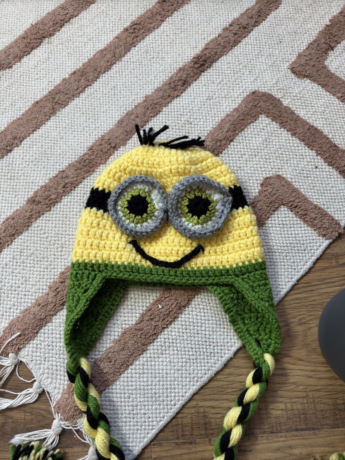 Vintage MINIONS HAND KNITTED AVIATOR HAT Size ONE SIZE - 2 Thumbnail