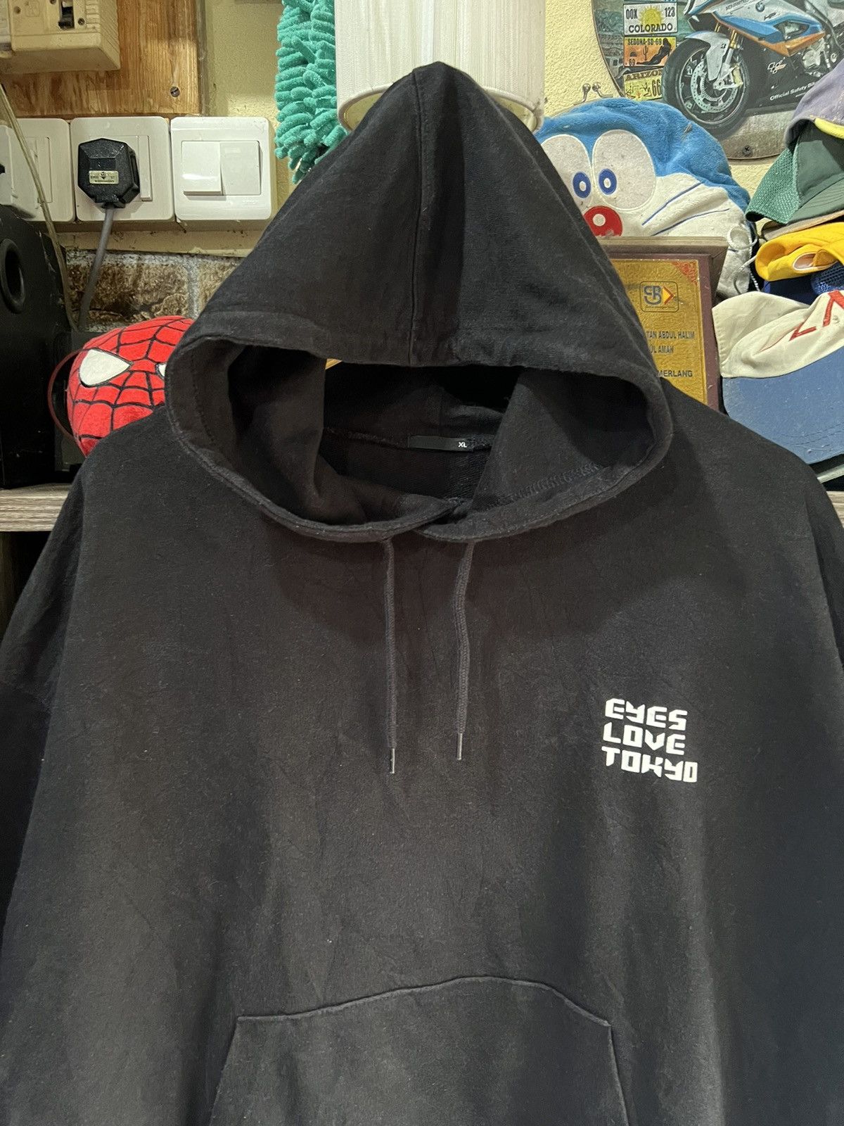 GU 🔥Rare Gu x Tadaomi Shibuya Eyes Love Tokyo Hoodie Size US XL / EU 56 / 4 - 3 Thumbnail