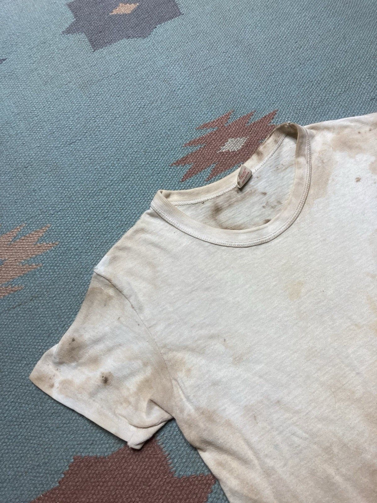 Vintage 70s blank white t shirt Hanes grunge distressed 16 baby tee Size S / US 4 / IT 40 - 5 Thumbnail