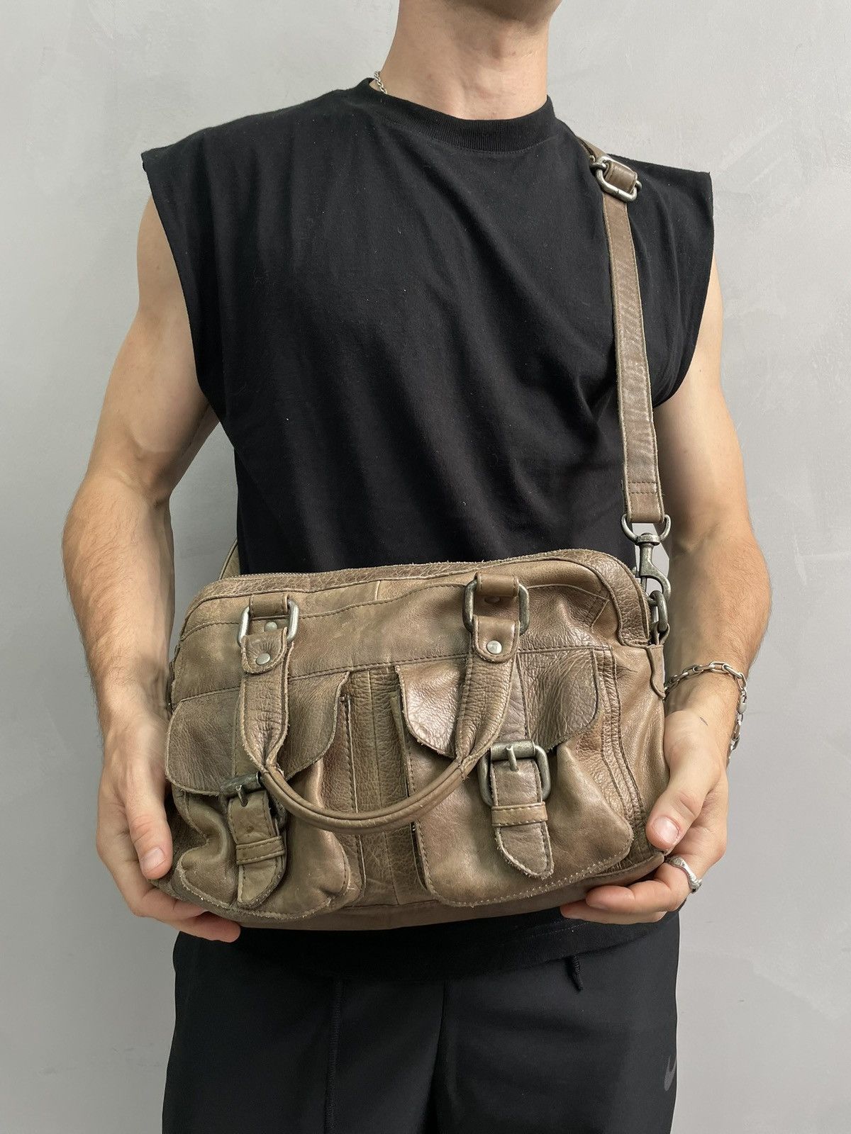 KMRii Rare avant garde leather kmrii style messenger bag Size ONE SIZE - 1 Thumbnail