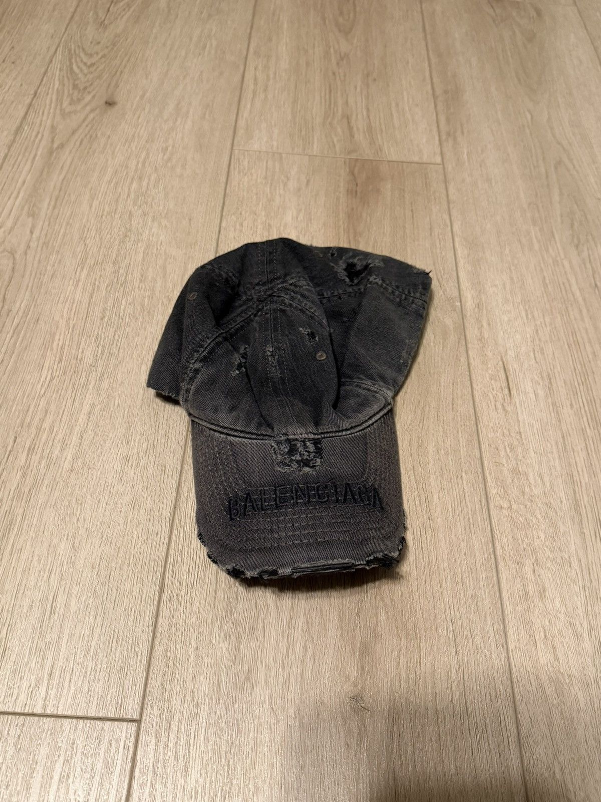 Balenciaga Balenciaga Hat Designer Rare Black Washed Logo Luxury Faded Size ONE SIZE - 1 Thumbnail