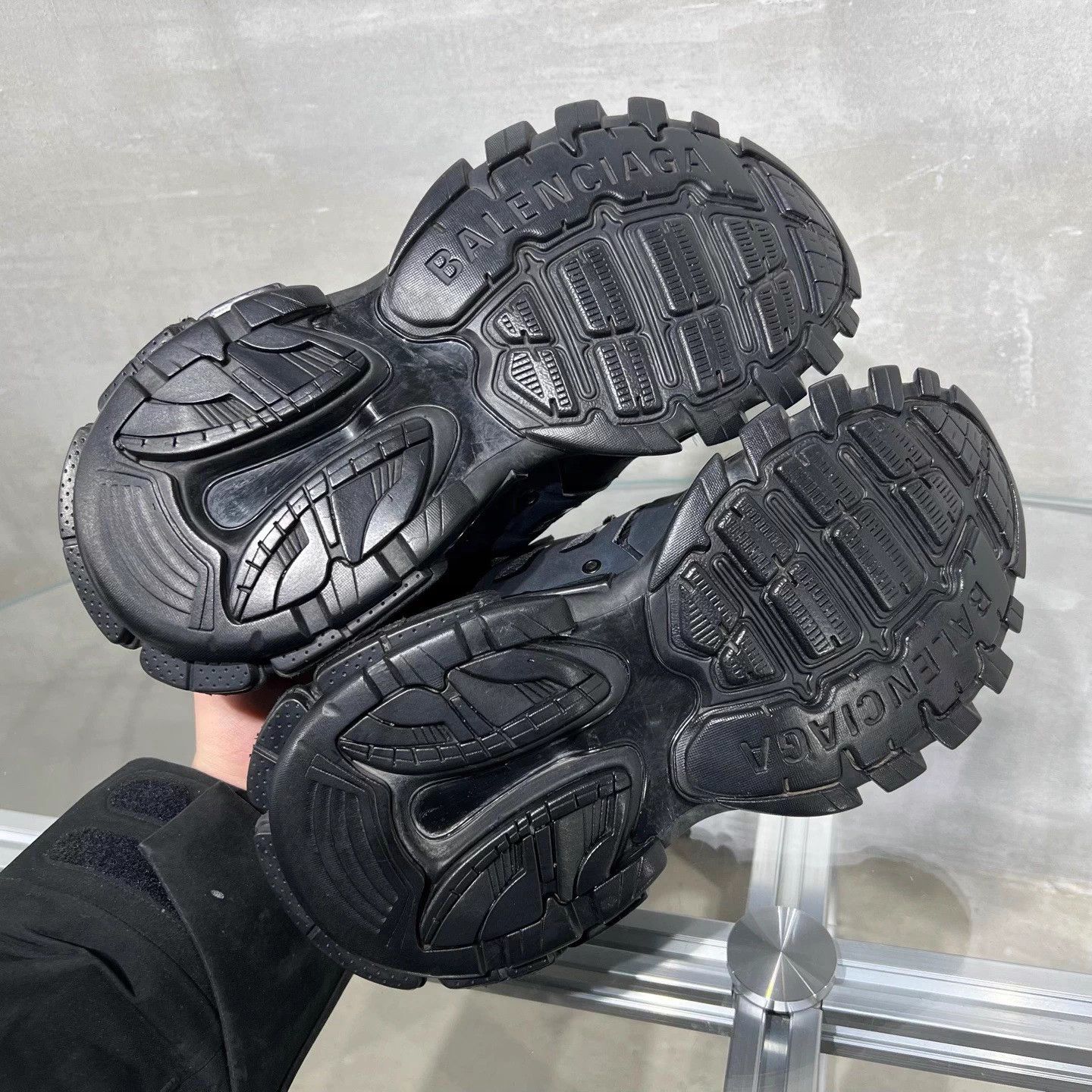 Balenciaga BLCG Track dad shoe black 38 Size US 7 / IT 37 - 7 Thumbnail