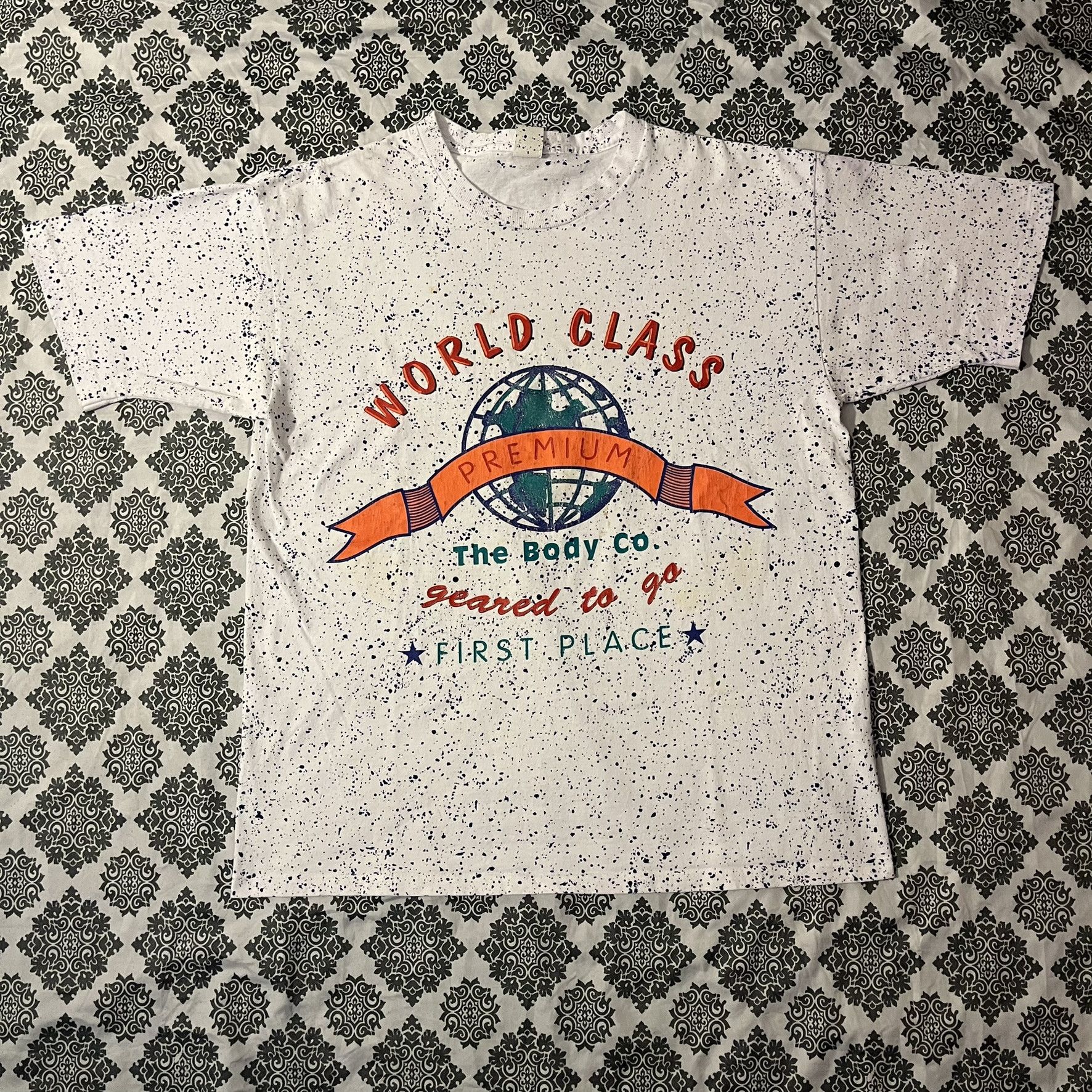Vintage VTG World Class Premium The Body Co. Spotted Graphic Tee Size US XL / EU 56 / 4 - 1 Thumbnail