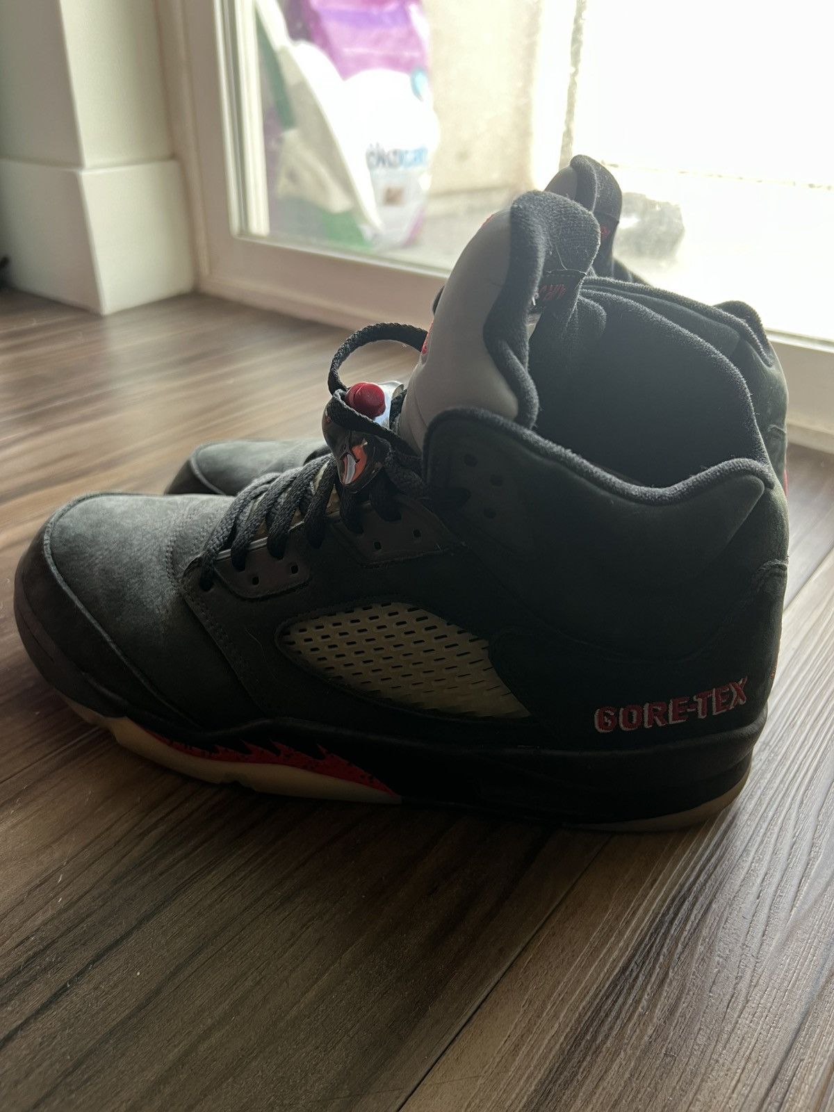 Jordan Brand Jordan 5 Retro Gore-Tex Off Noir Size US 9.5 / EU 42-43 - 2 Thumbnail