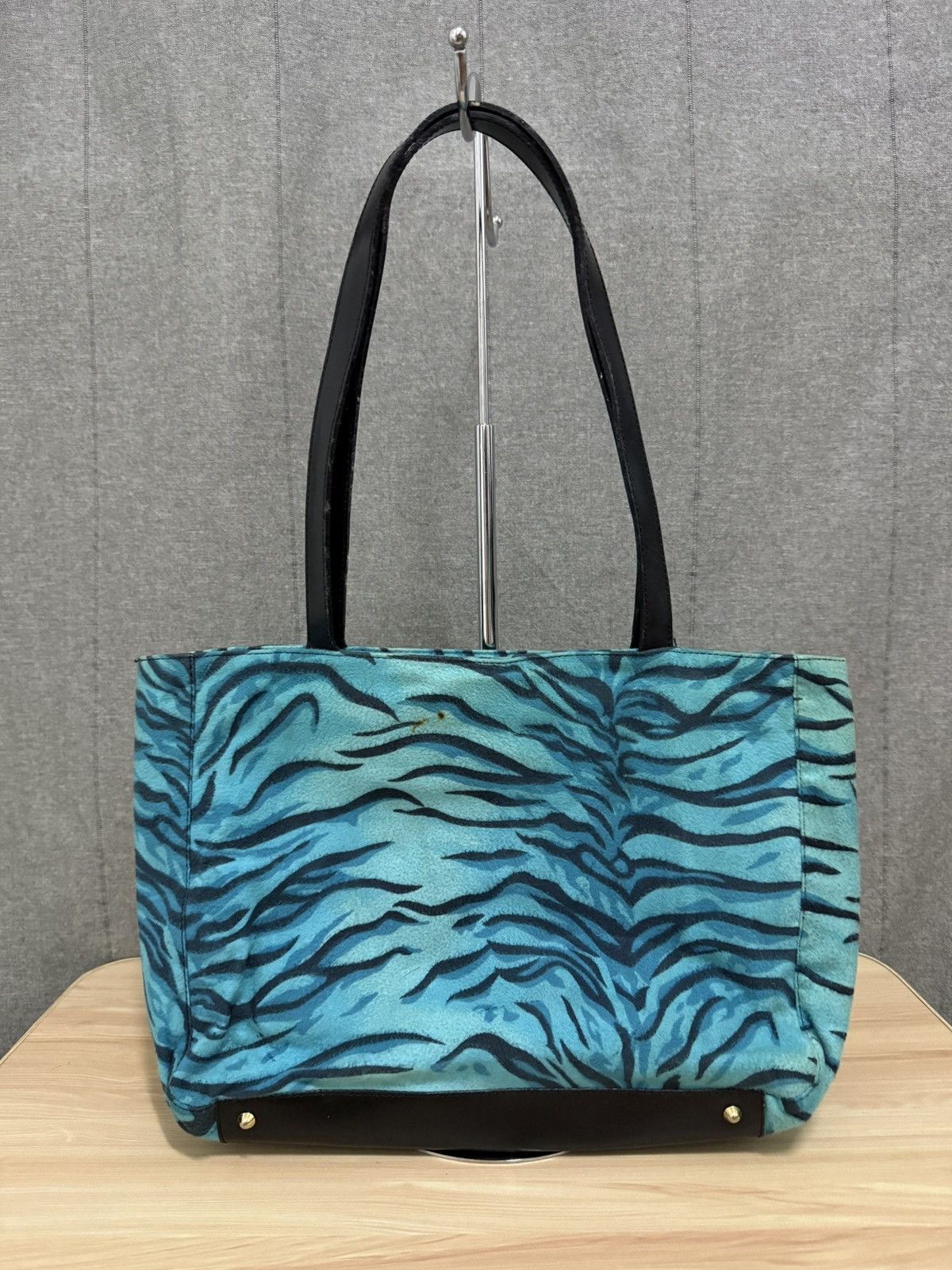 Versace Jeans Couture Versace Jeans Couture faux fur blue zebra stripe pattern. Size ONE SIZE - 6 Thumbnail