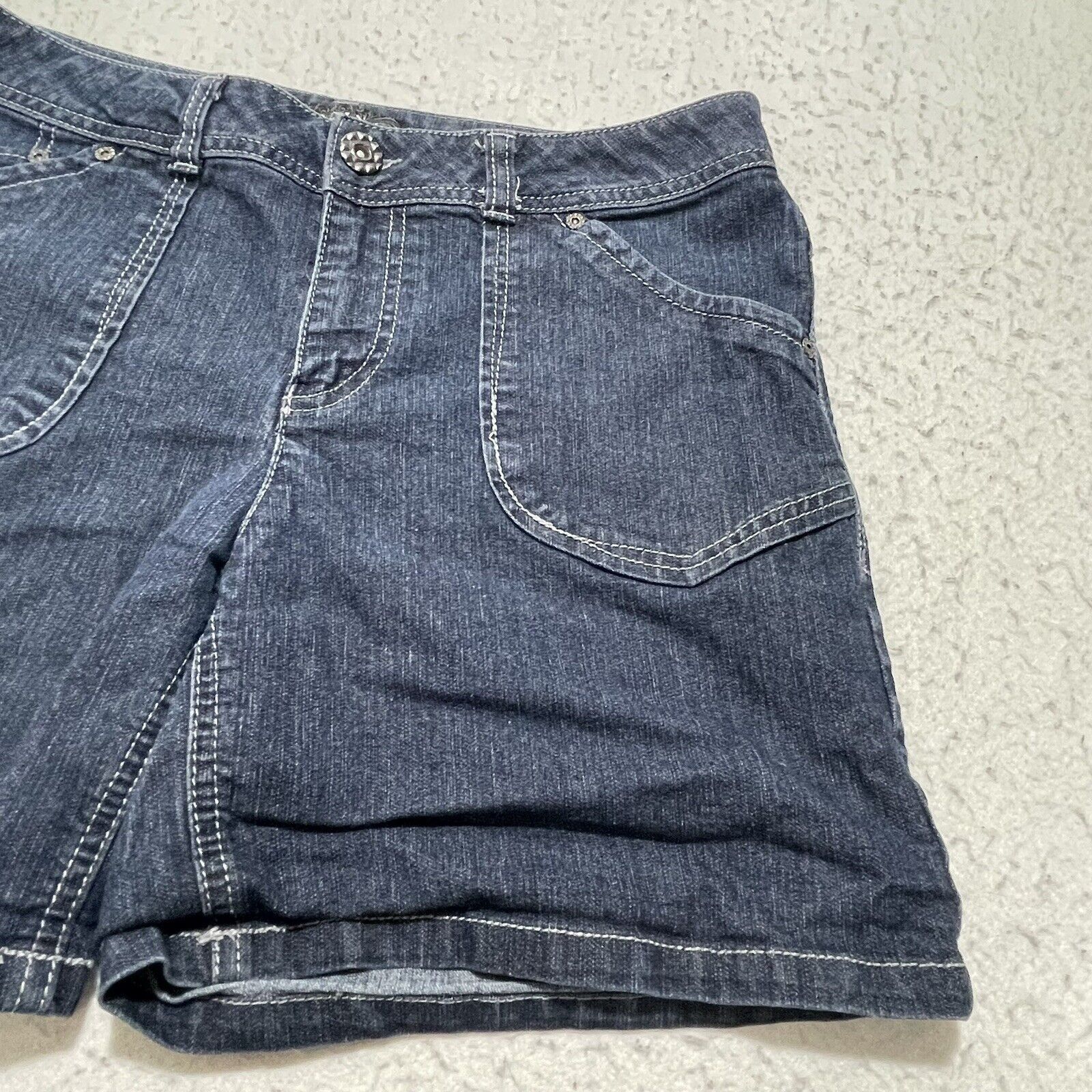 Other Baccini Women's Size 8 Denim Shorts 6" Inseam Mid Rise Size 30" / US 8 / IT 44 - 2 Thumbnail