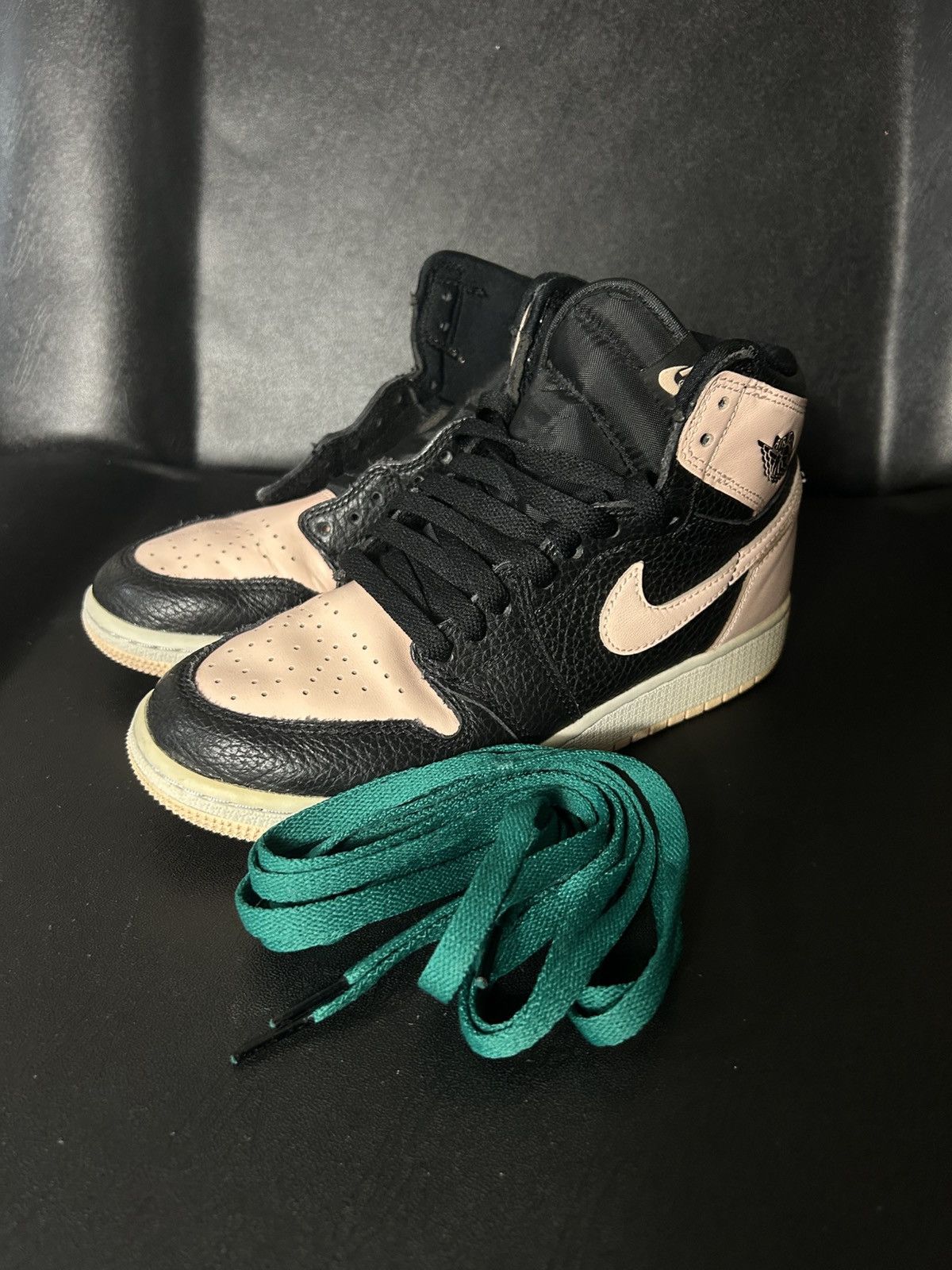 Nike Air Jordan 1 High Retro Crimson Tint Size 4.5Y GS 575441-081 Size US 4.5 / IT 34.5 - 6 Thumbnail