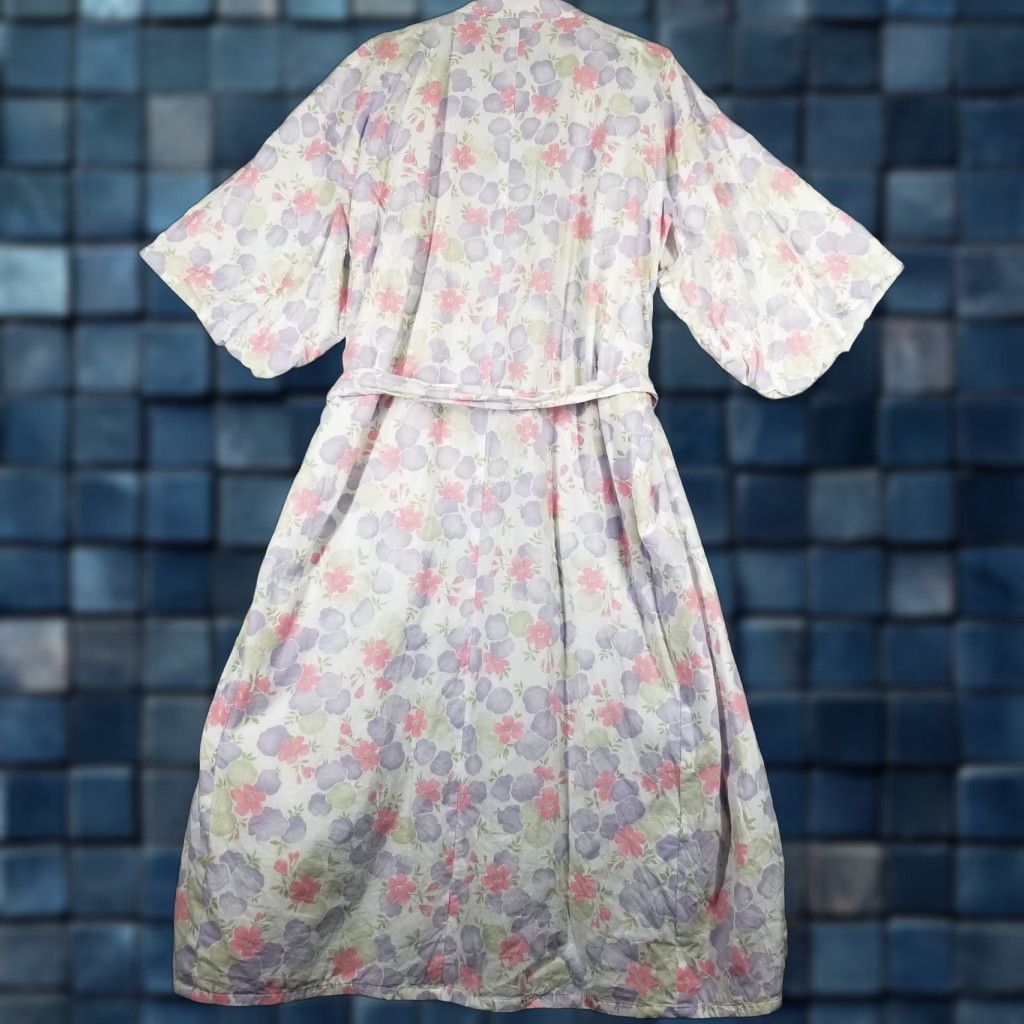 Vintage VINTAGE Japanese Cotton Kimono Robe Women Long Floral Sleepwear One Size Purple White Pink Size ONE SIZE - 1 Thumbnail