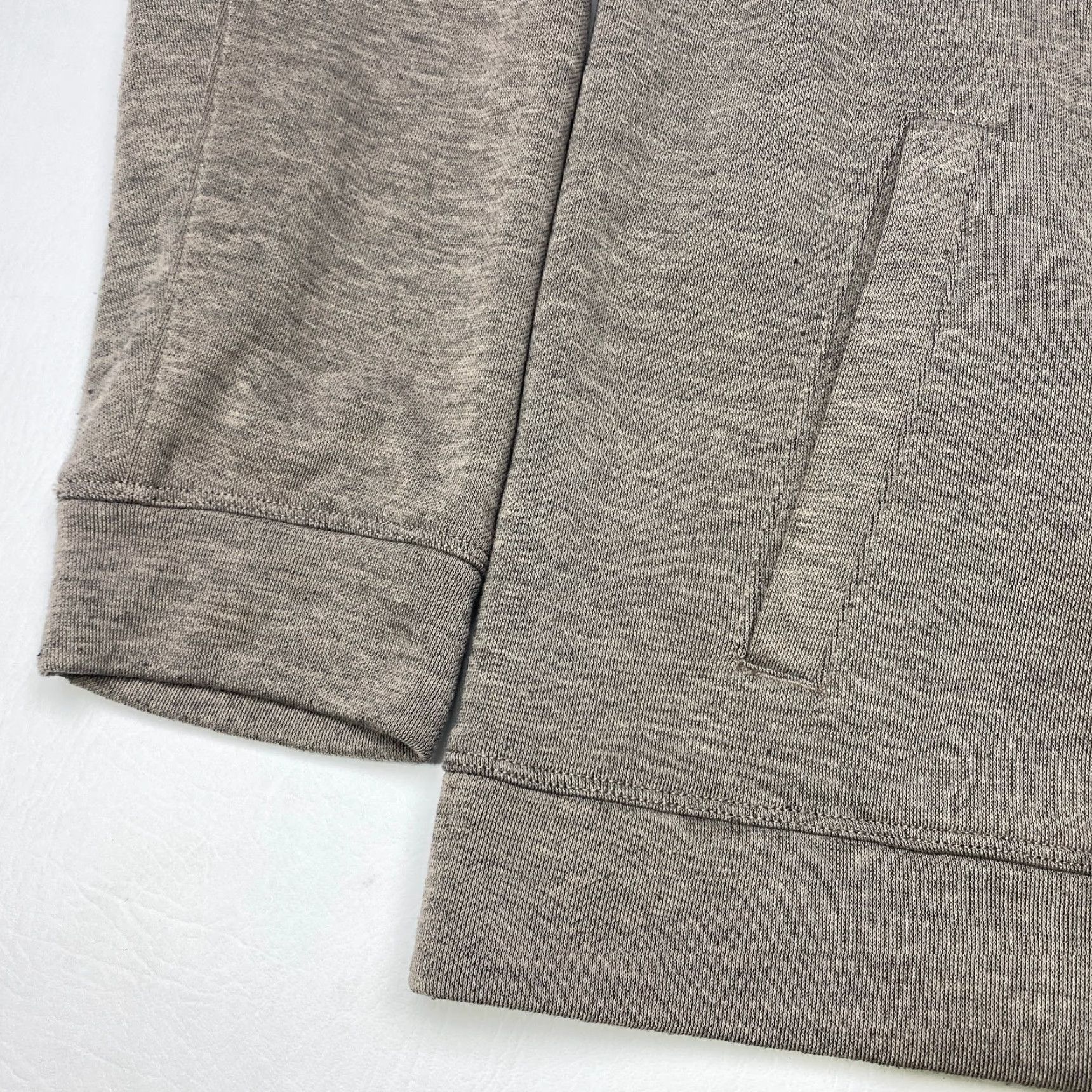Tommy Bahama Tommy Bahama Sweater Mens XL Two Button Front Long Sleeve Pullover Grey Pockets Size US XL / EU 56 / 4 - 5 Thumbnail