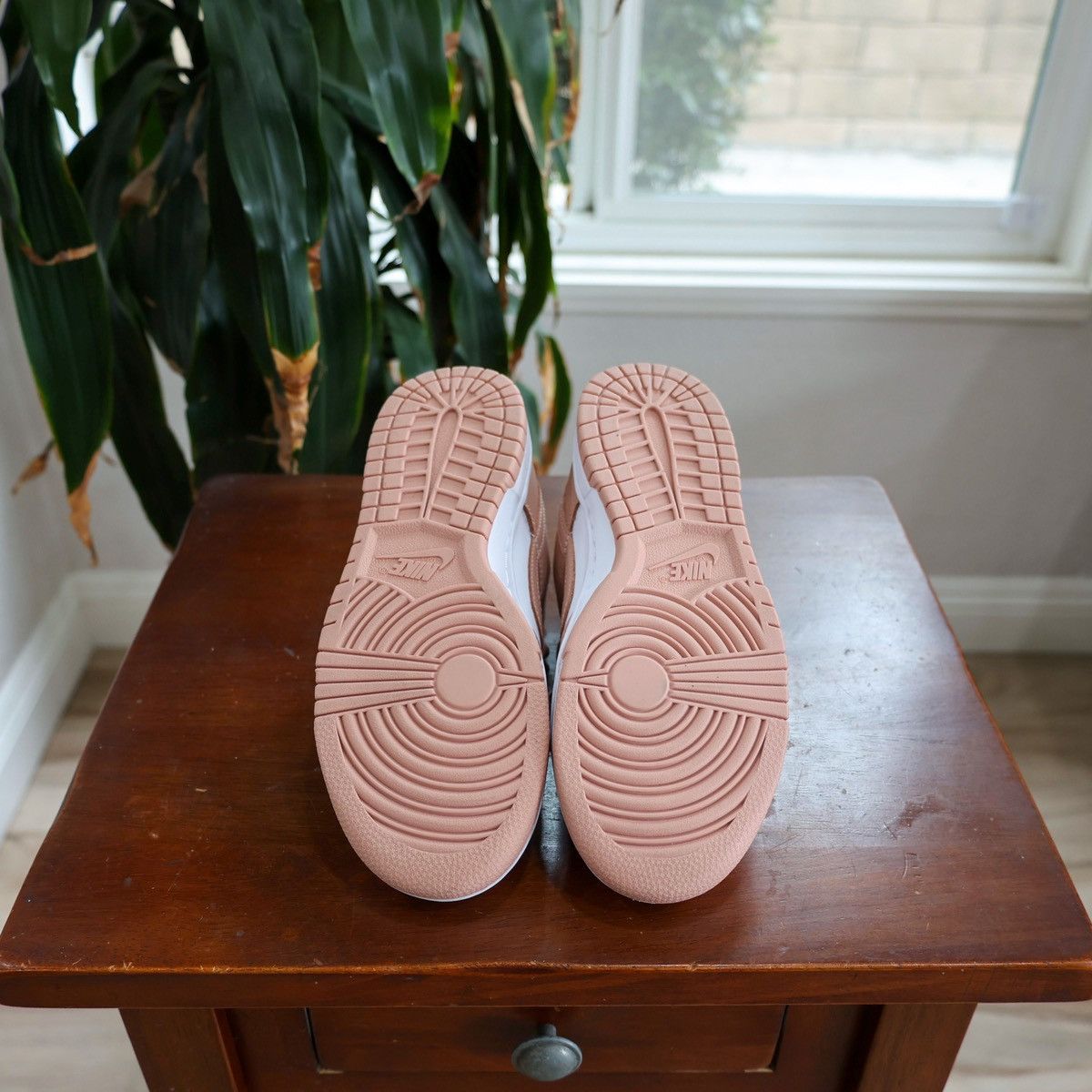 Nike Nike Dunk Low Rose Whisper Size 5 Youth No Box Size US 5 / EU 37 - 5 Thumbnail
