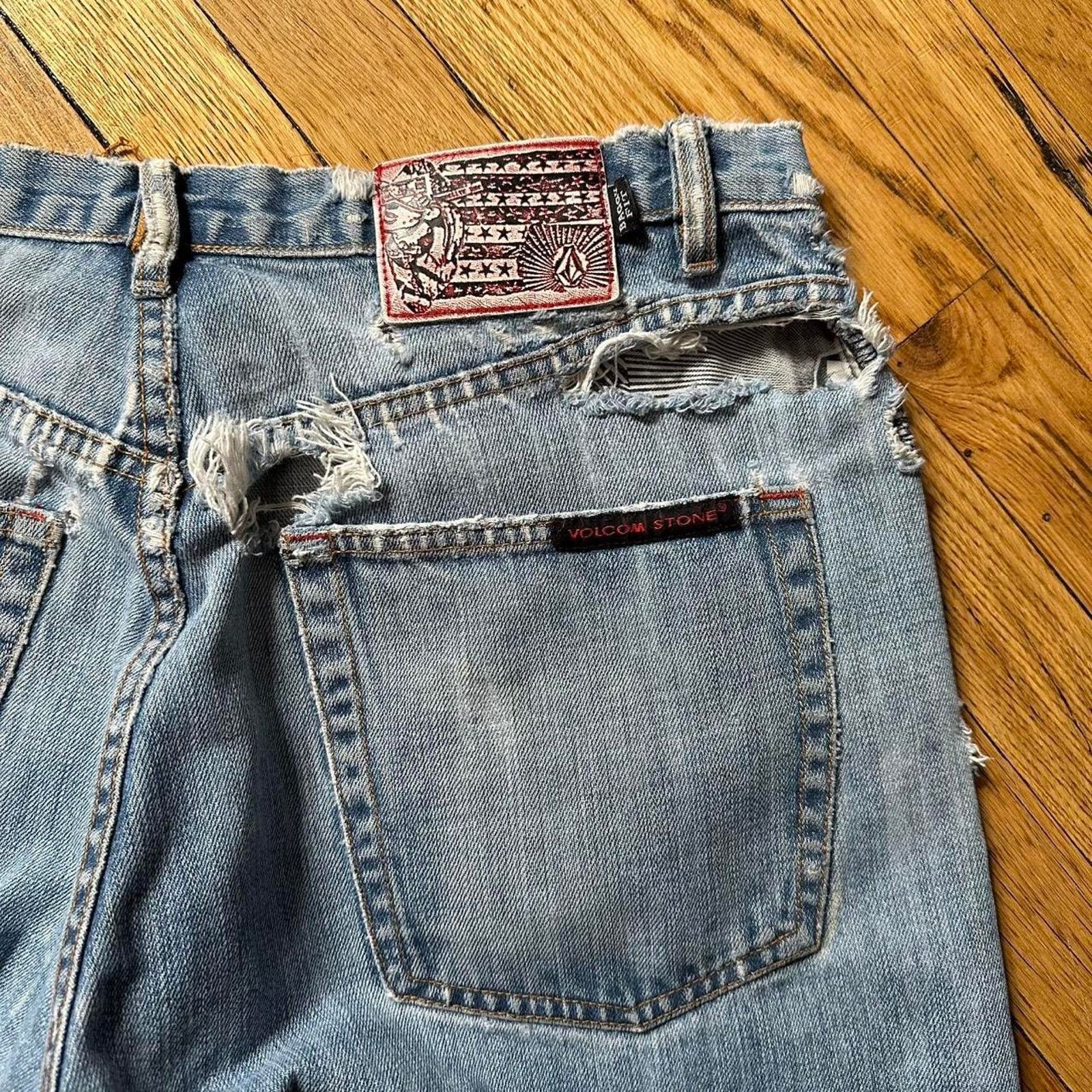 Vintage 90s Thrashed Baggy Wide Leg Volcom Skate Jeans