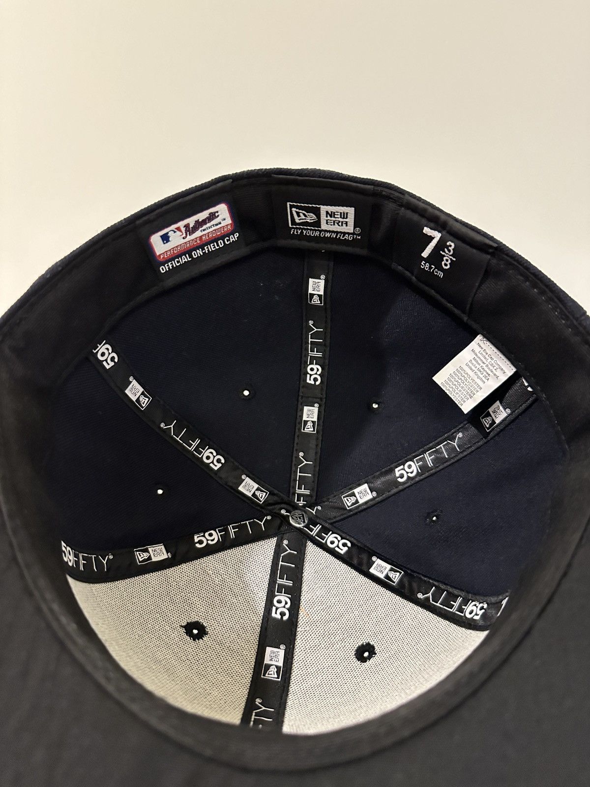 New Era Yankees 59FIFTY Fitted Cap (NO NEW ERA FLAG) - Sz 7 3/8 Size ONE SIZE - 4 Thumbnail