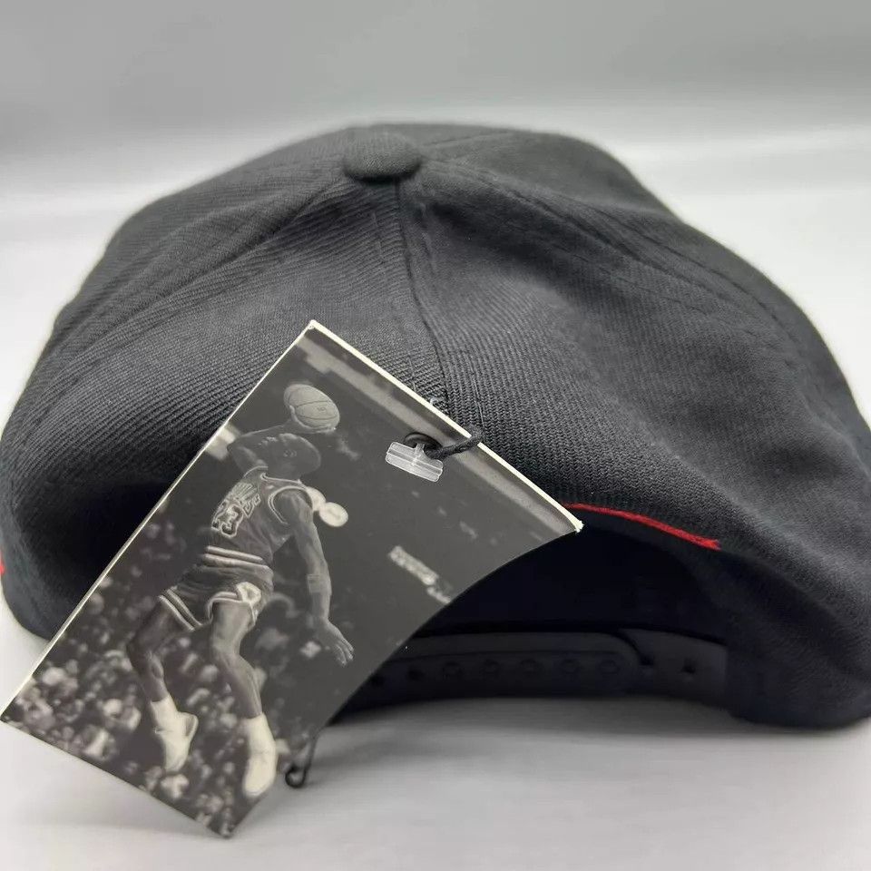 Mitchell & Ness Air Jordan x Chicago Bulls Hat Men Mitchell & Ness Snap Back Size ONE SIZE - 4 Thumbnail