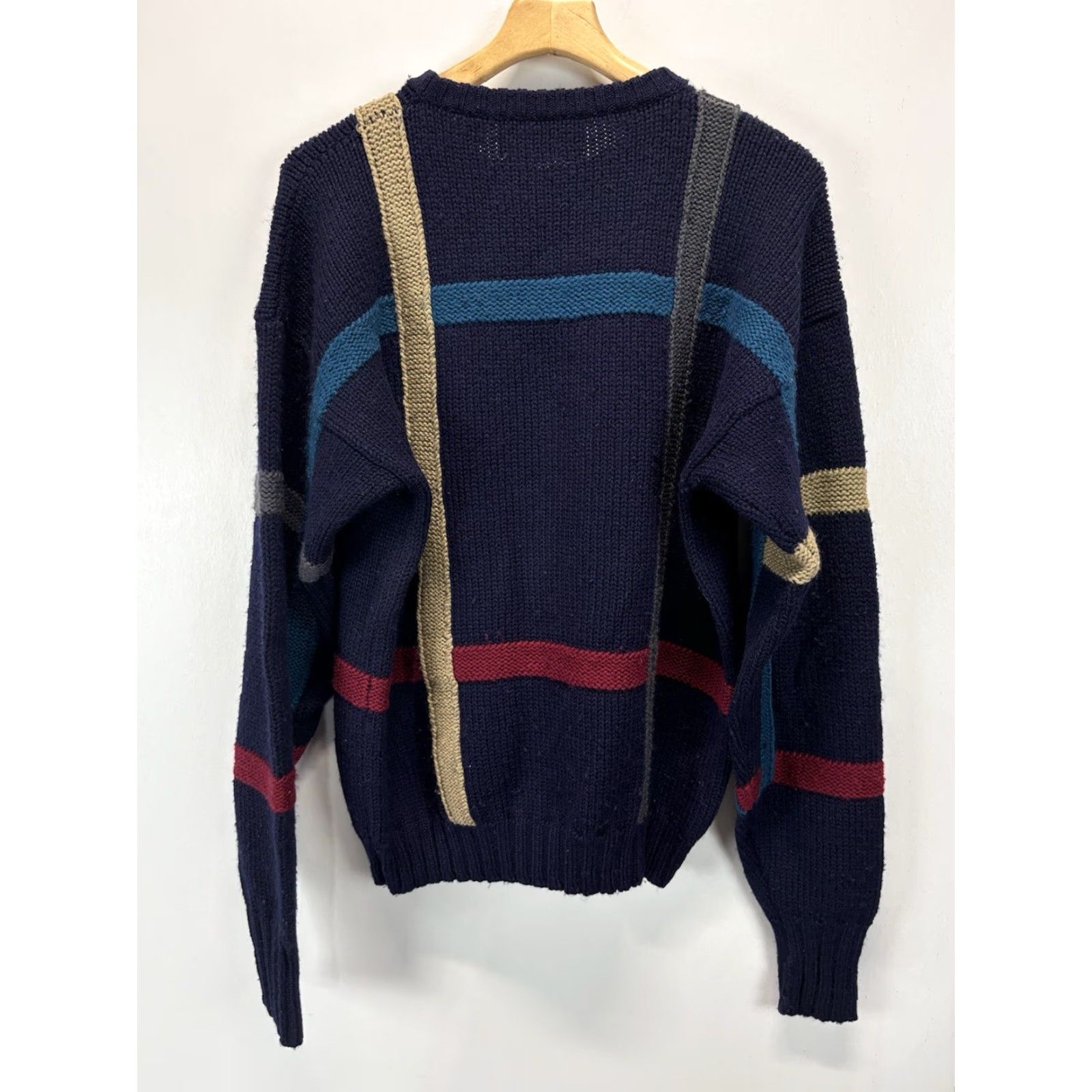 Vintage VINTAGE Saratoga Sweater Crew Neck Geometric Wool Heavyweight Men Large 90s 100% Wool Pullover Mens Blue Size US L / EU 52-54 / 3 - 3 Thumbnail