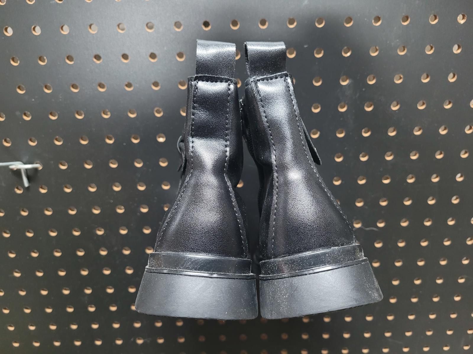 The Unbranded Brand Sleek Black Boots - Grab 'Em Before They're Gone! Size US 4.5 / IT 34.5 - 4 Thumbnail