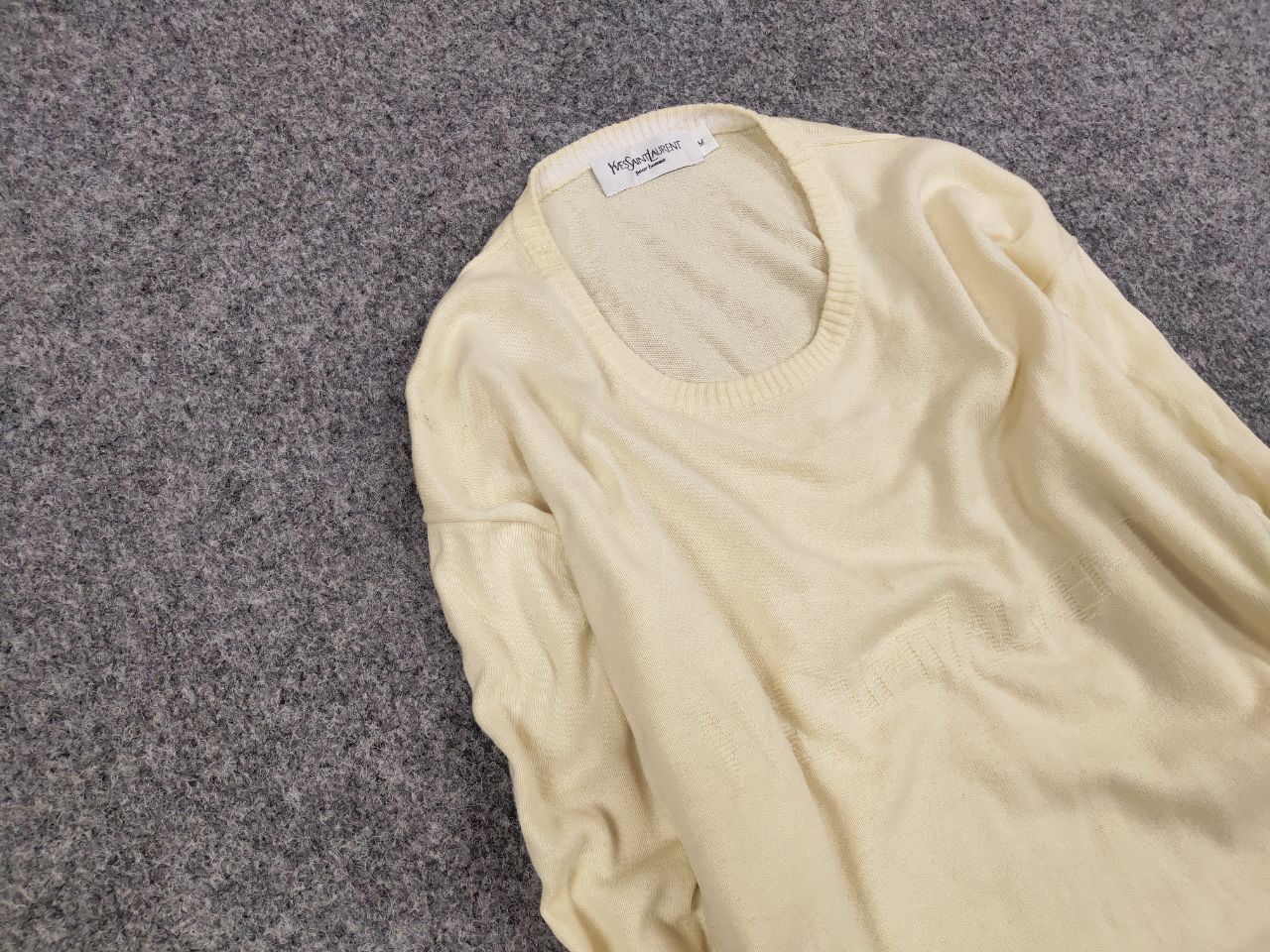 Yves Saint Laurent Vintage Yves Saint Laurent yellow big Logo Light Sweater Size US M / EU 48-50 / 2 - 7 Thumbnail