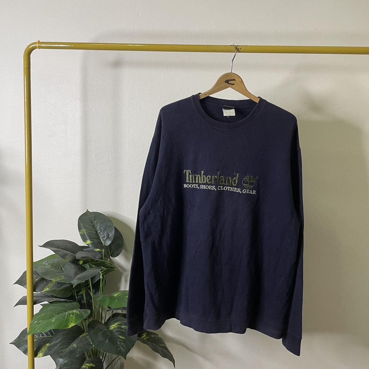 Timberland Vintage 1990s Timberland Embroidery Spell Out Crewneck Size US L / EU 52-54 / 3 - 1 Thumbnail