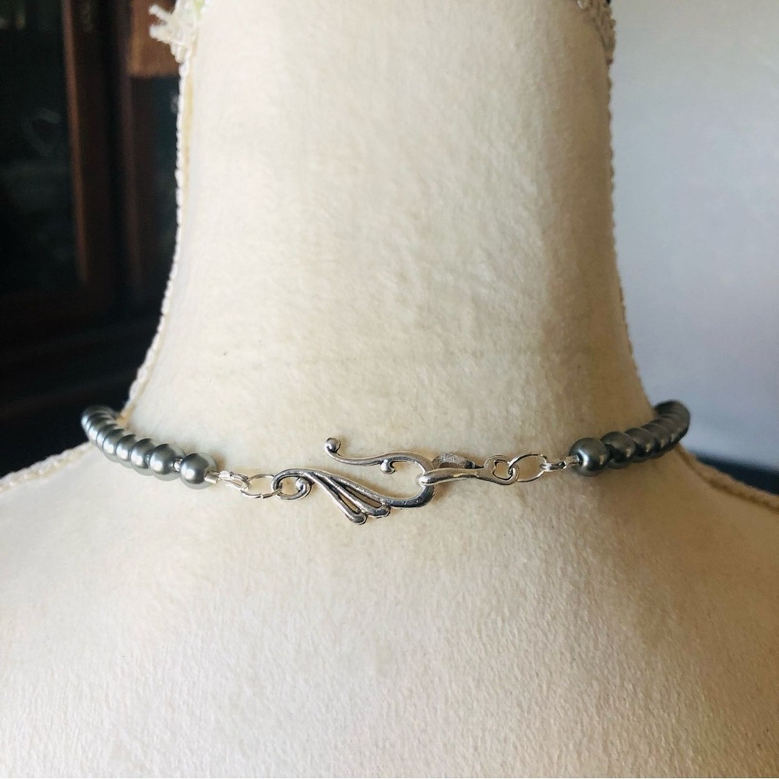 Handmade Handcrafted repurpose faceted floral Pearl necklace Size ONE SIZE - 7 Thumbnail