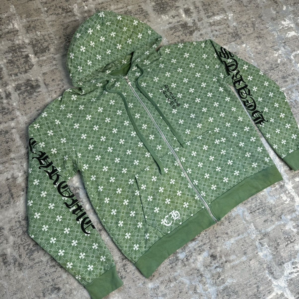【CHROME HEARTS】 Plus Cross Horseshoe FU Zip Up Hoodie Chrome Hearts Plus Cross Allover Print With Horseshoe Logo