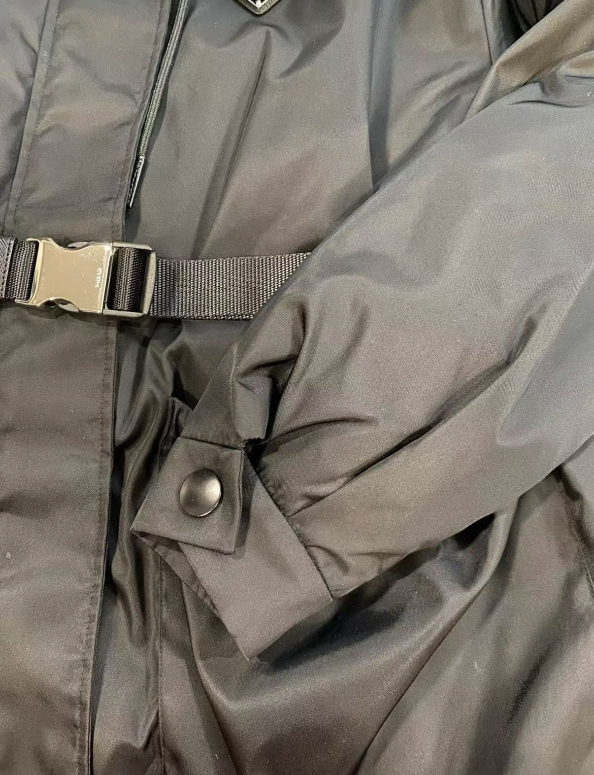 Prada Prada Waist-fitted lightweight padded jacket J33 Size S / US 4 / IT 40 - 6 Thumbnail