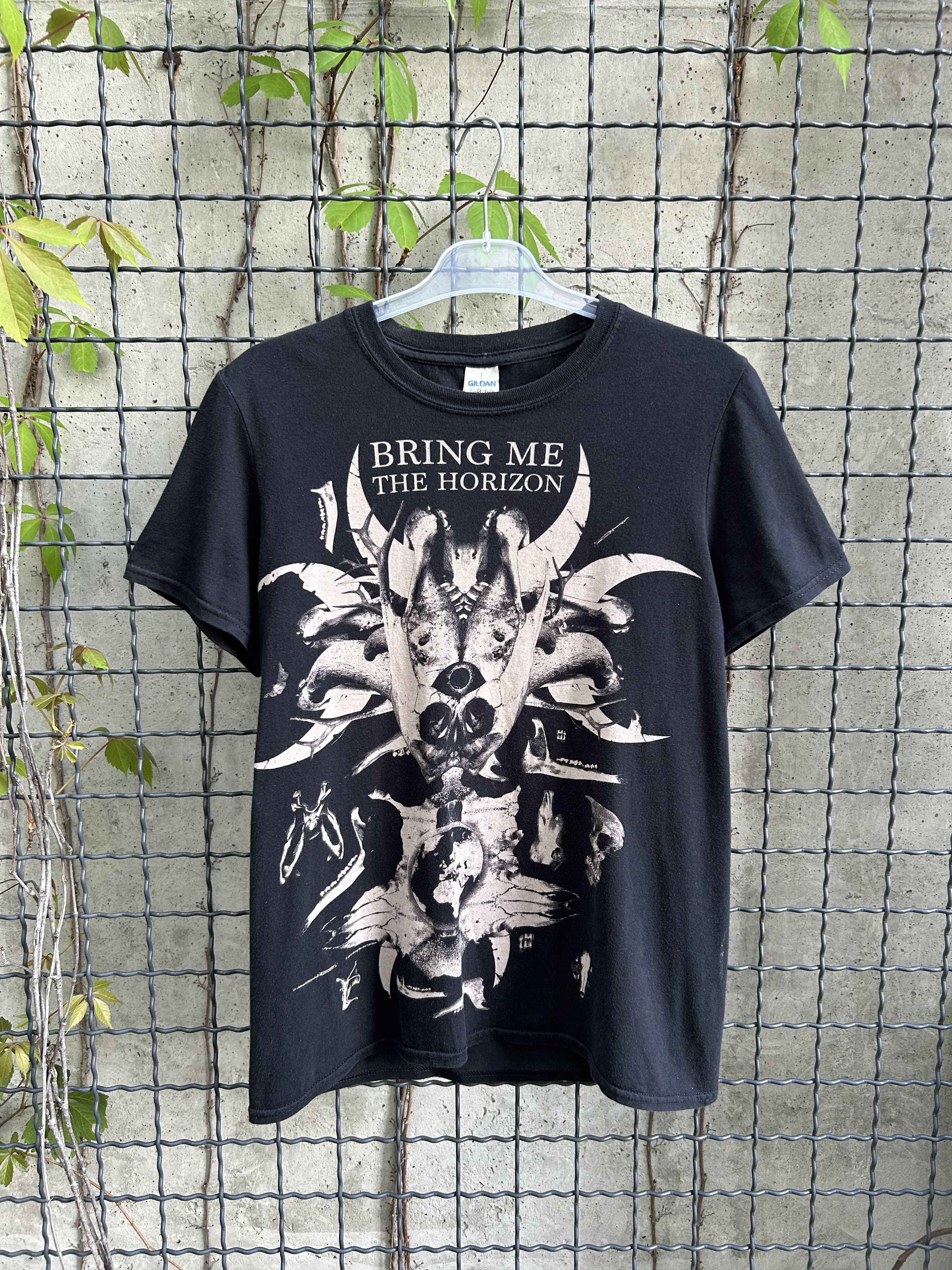 Band Tees × Vintage Vintage 2013 Bring Me the Horizon Rock Band T-shirt Size US M / EU 48-50 / 2 - 1 Thumbnail