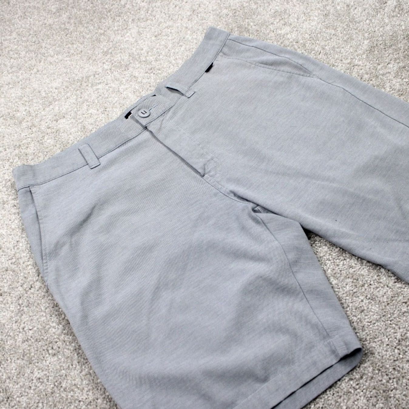 TravisMathew Travis Mathew Golf Shorts Mens 36 Gray Lightweight Stretch Bermuda Inseam 10" Regular Front Flat Front Pockets Size US 36 / EU 52 - 2 Thumbnail