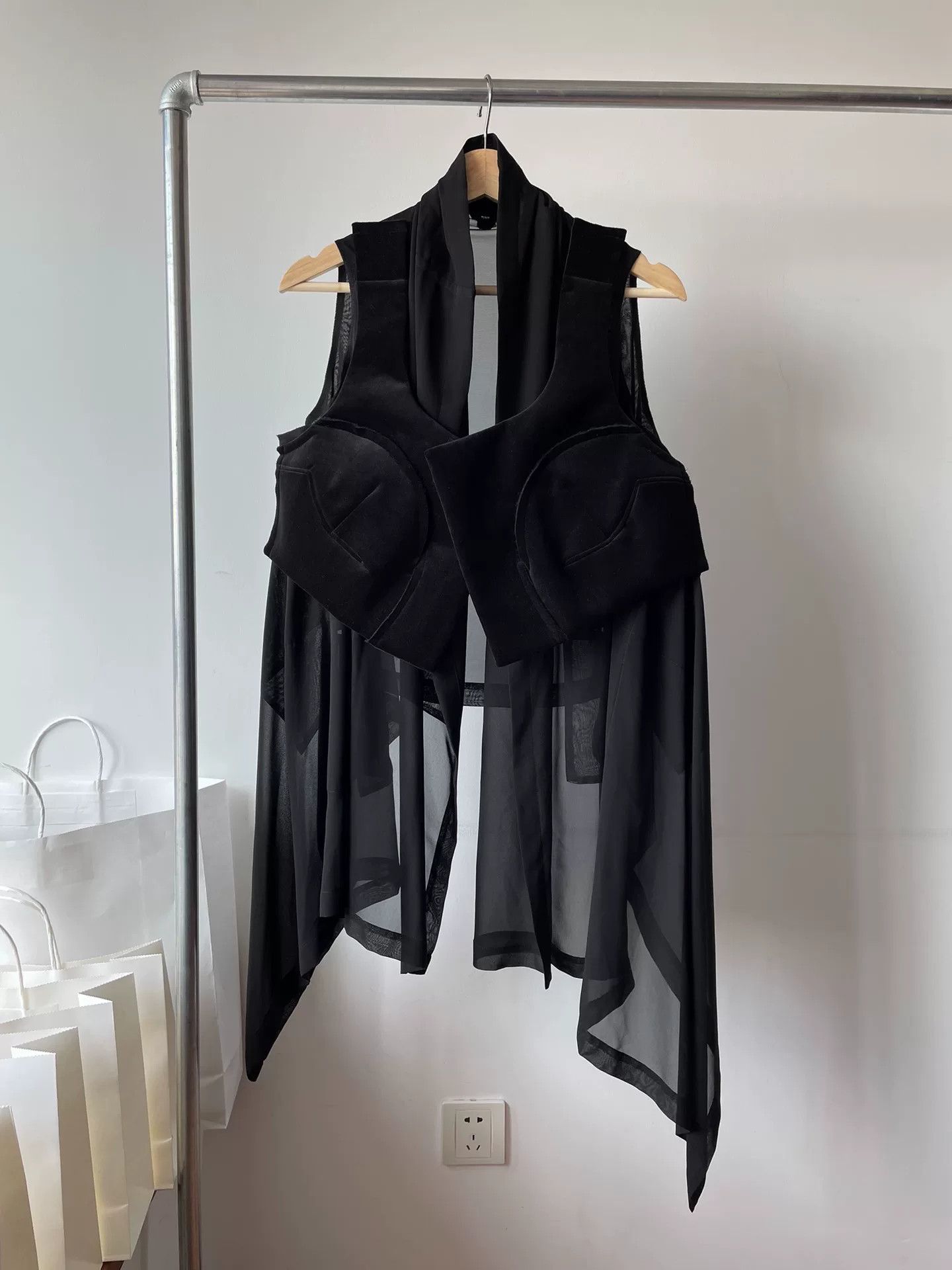 Comme des Garcons Comme des Garcons 19AW Velvet Tulle Vest Size S / US 4 / IT 40 - 1 Thumbnail