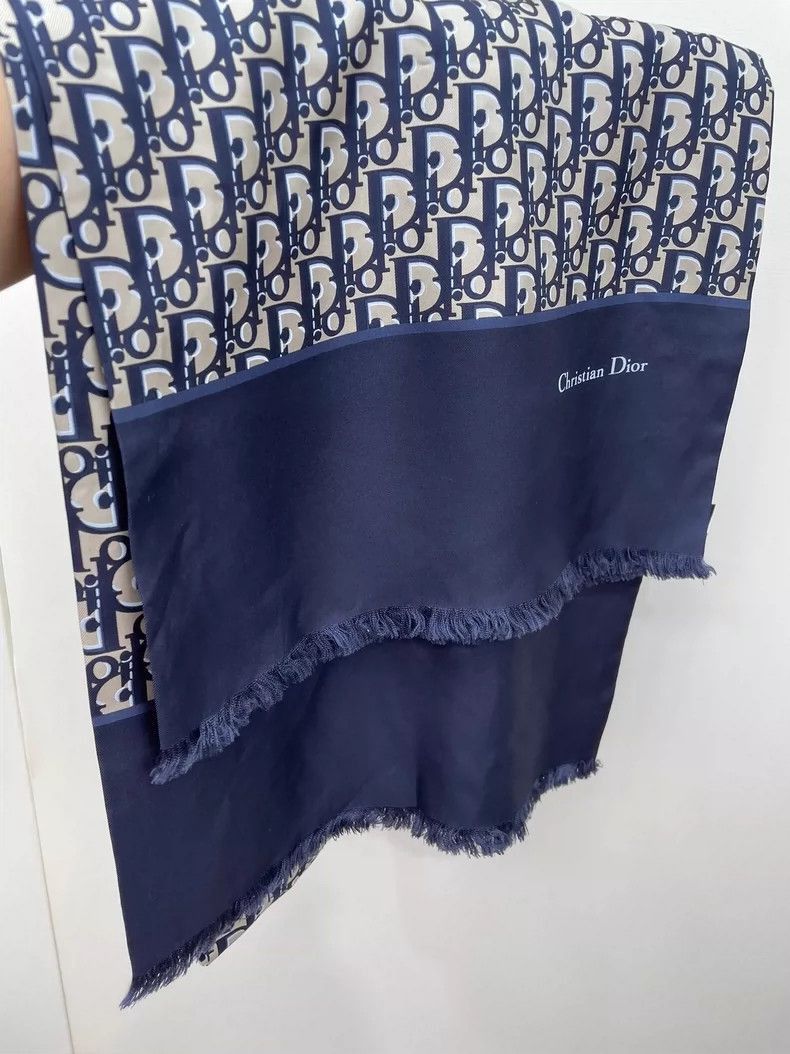 Dior Dior Silk Scarf in Excellent Condition-2505 Size ONE SIZE - 3 Thumbnail