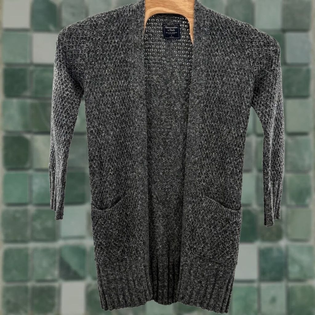 Abercrombie & Fitch Abercrombie & Fitch Cardigan Open Front Knit Pockets Gray Small Womens Sweater Knit Vest? Size S / US 4 / IT 40 - 1 Thumbnail