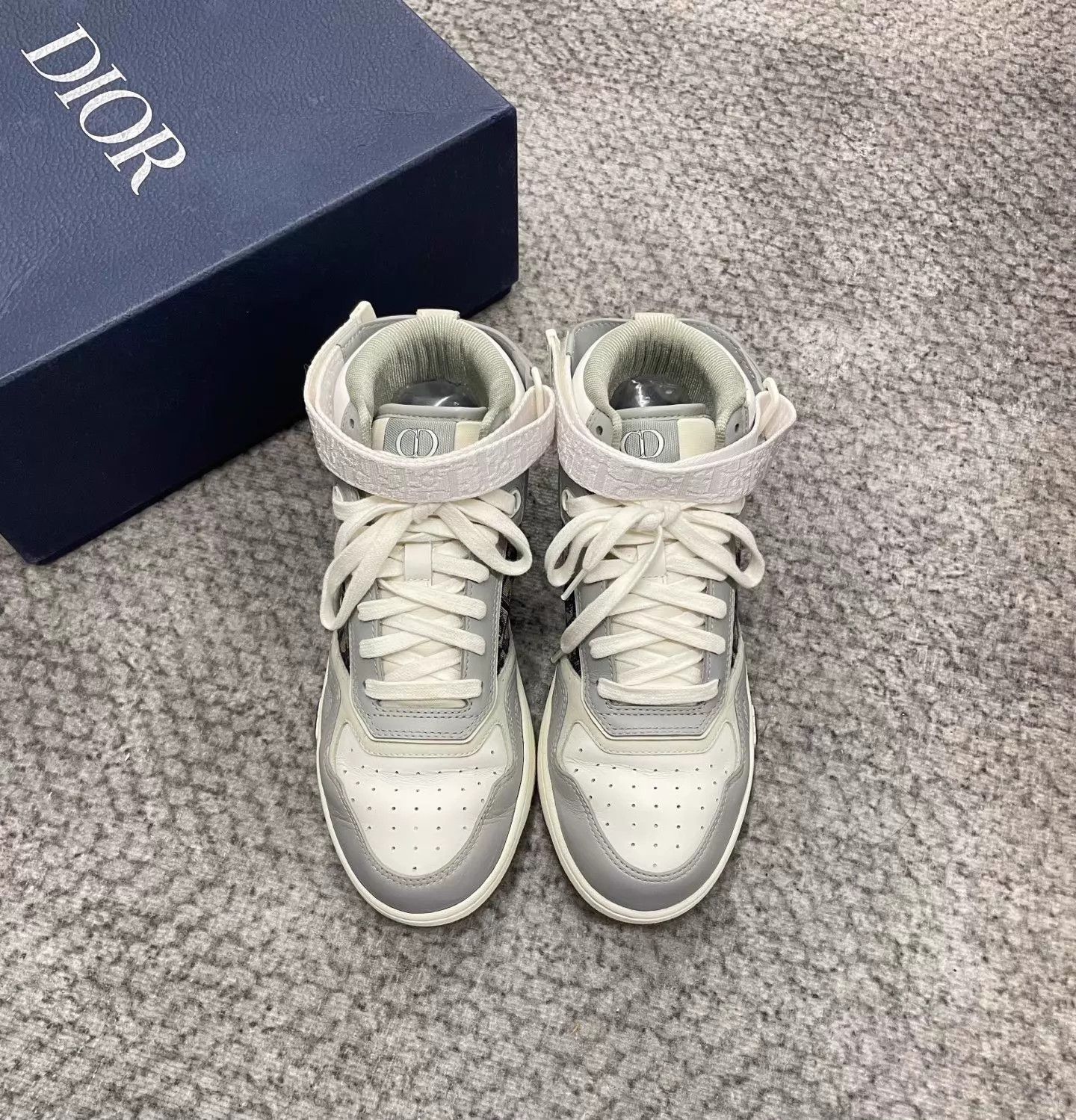 Dior Dior Oblique Gray & White High-Top Sneakers 40 Size US 7 / EU 40 - 1 Thumbnail