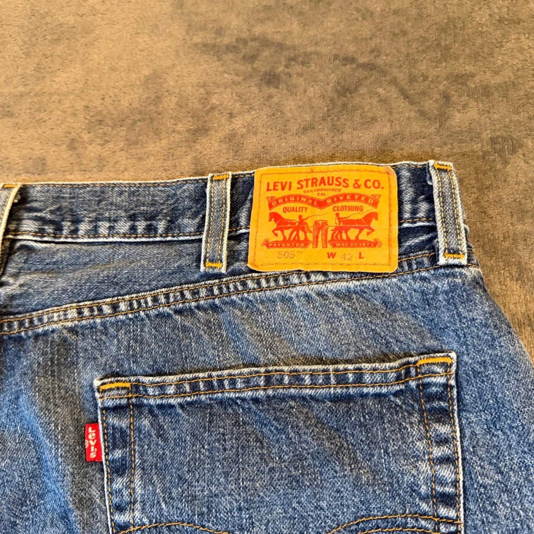 Levi's Levi's Denim Shorts 505 Relaxed Fit WaterLess Bermuda 42 Blue Medium Wash Mens Size US 42 / EU 58 - 2 Thumbnail