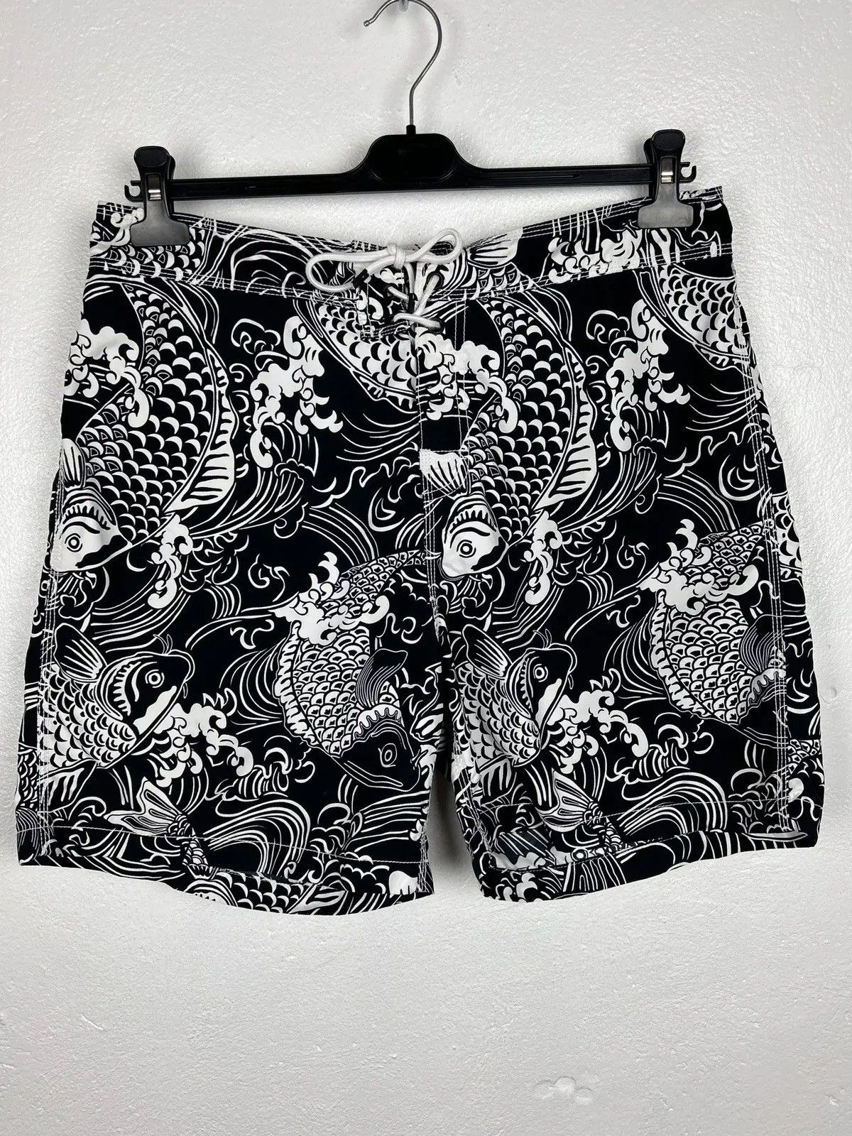 Polo Ralph Lauren Vintage Ralph Lauren RLX Koi Fish Art Aop Shorts Size US 34 / EU 50 - 1 Thumbnail