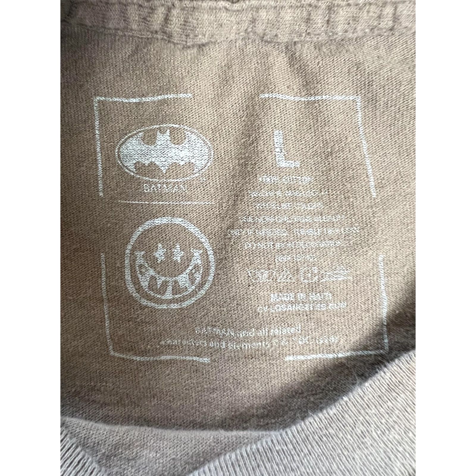 Vintage VINTAGE CVLA Batman The Joker T-Shirt Mens Large Brown Playing Card DC Comics Retro VTG Size US L / EU 52-54 / 3 - 6 Thumbnail