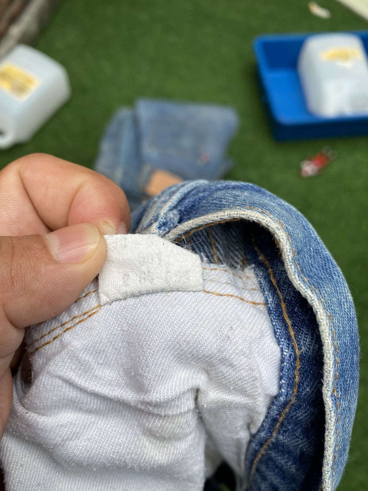 Levi's Vintage Clothing W32x30.5 Vintage levi's 501 made in USA 80s Size US 32 / EU 48 - 9 Thumbnail