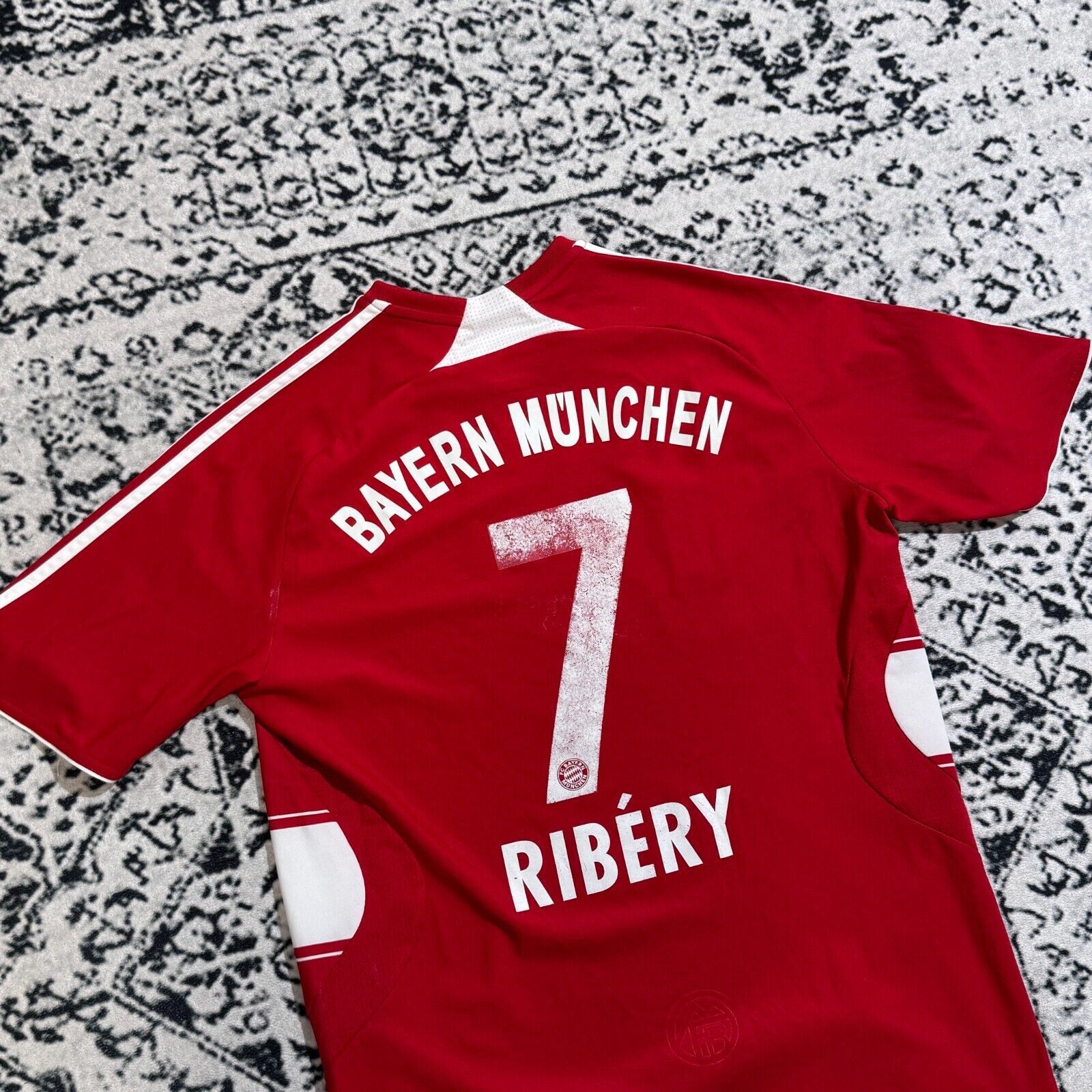 Adidas × Vintage Adidas Red White Polyester Jersey T-Shirt Size munchen Size US M / EU 48-50 / 2 - 5 Thumbnail