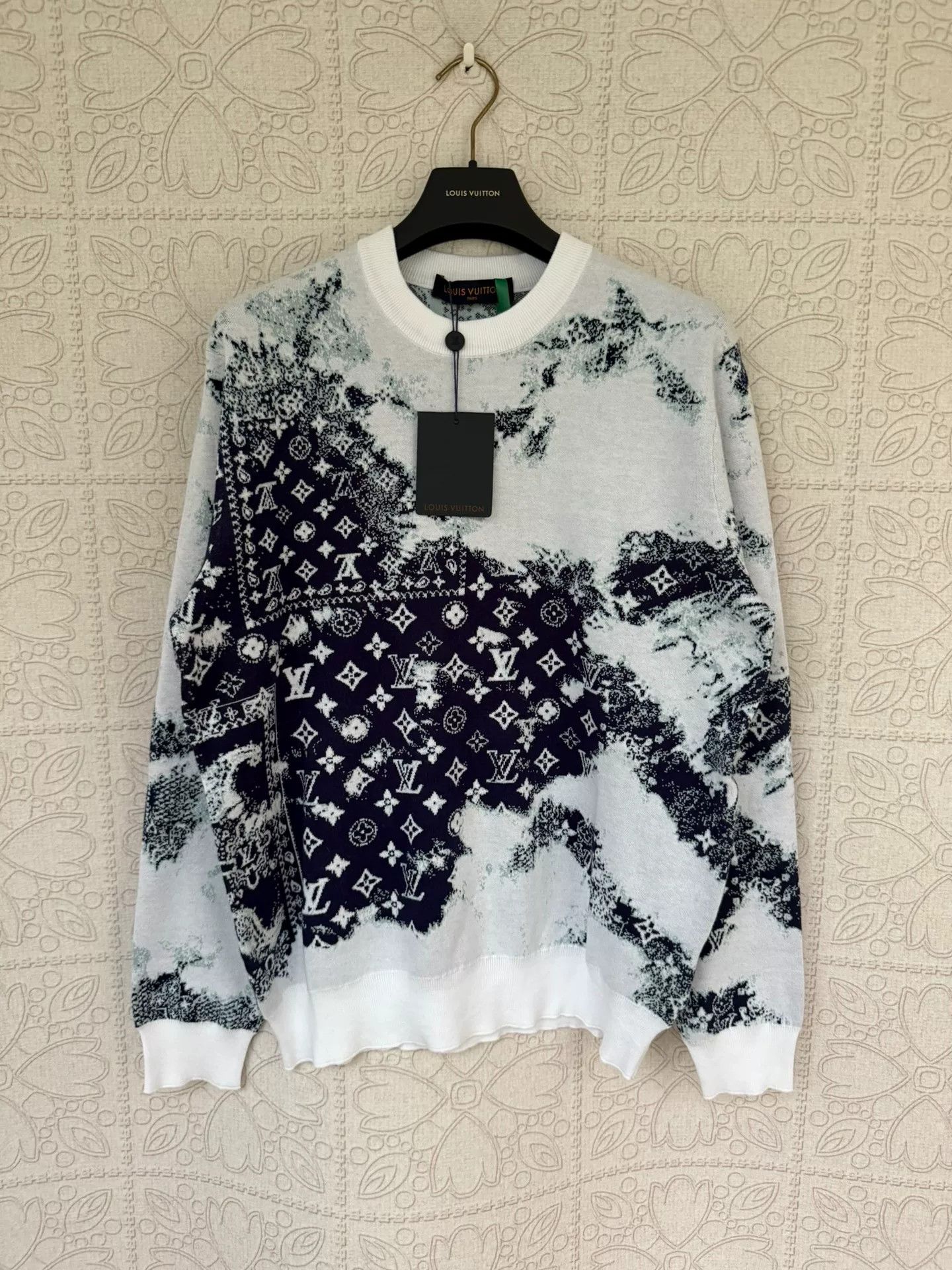 Louis Vuitton louis vuitton dyed knit sweater size l Size US L / EU 52-54 / 3 - 1 Thumbnail
