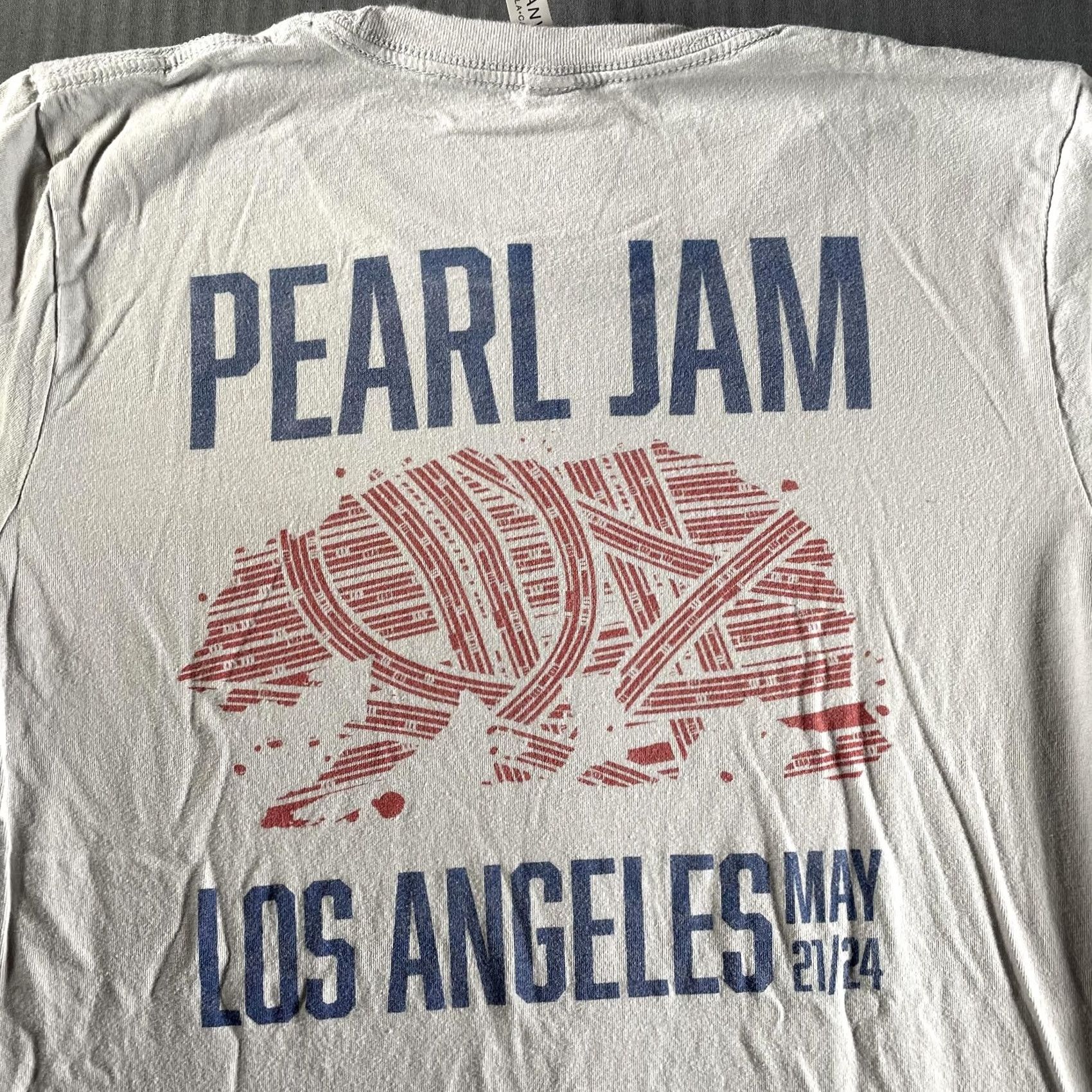 Vintage Pearl Jam Shirt Mens Small Los Angeles May 21 2024 Concert Tour Graphic Band Tee Size US S / EU 44-46 / 1 - 2 Thumbnail