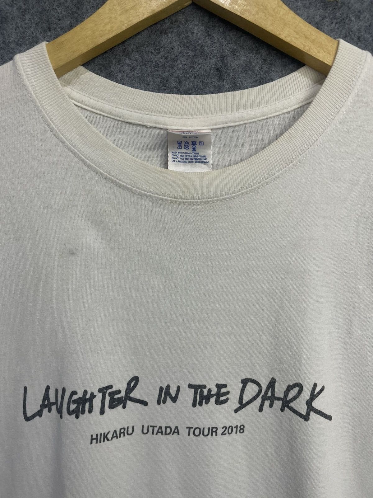 Band Tees Hikaru Utada Tour 2018 Laughter In The Dark T-Shirt Size US L / EU 52-54 / 3 - 2 Thumbnail