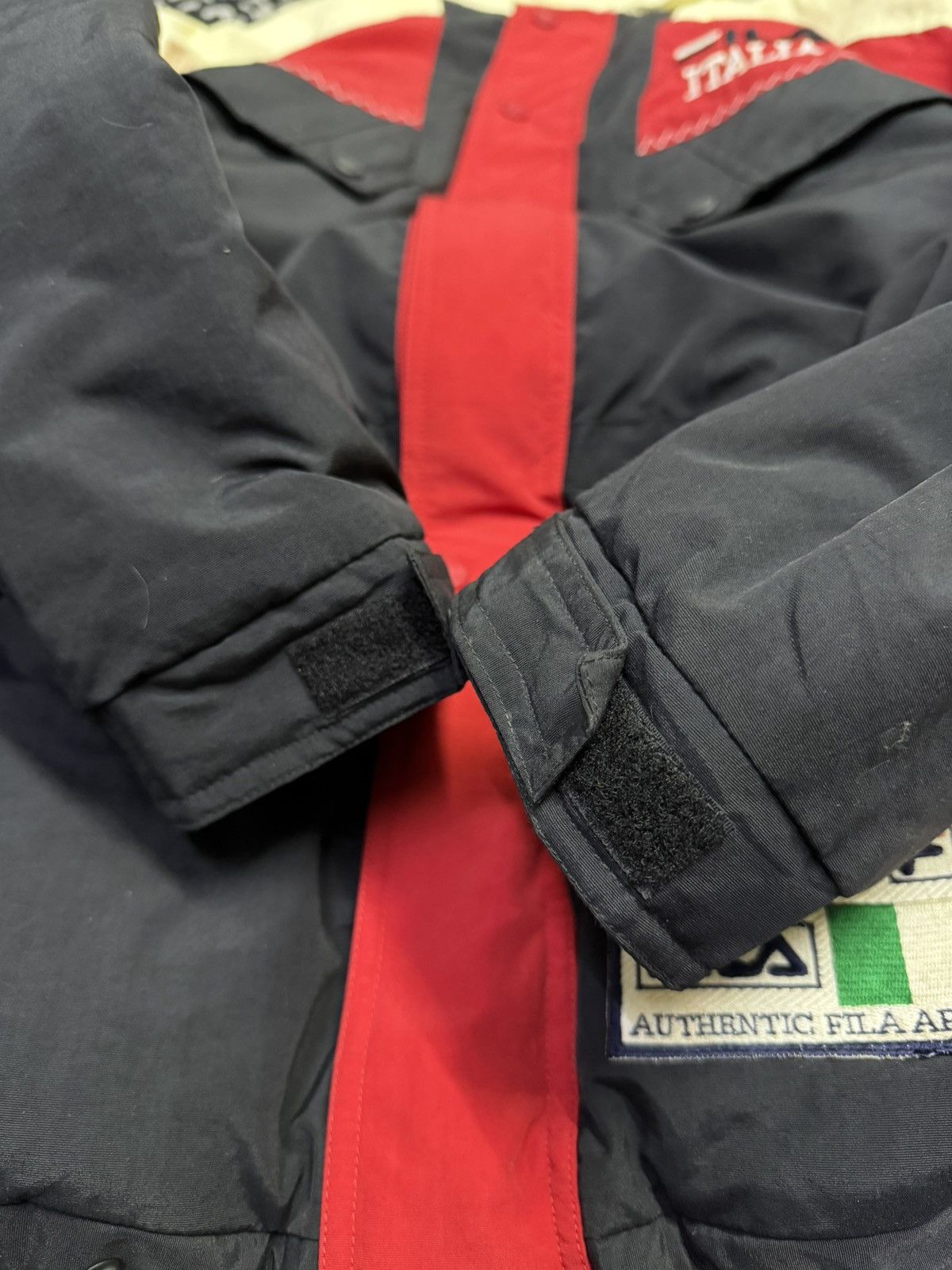 Fila Vintage Fila Italia Ski Colourblock Jacket Foldable Hoodie Size US M / EU 48-50 / 2 - 7 Thumbnail