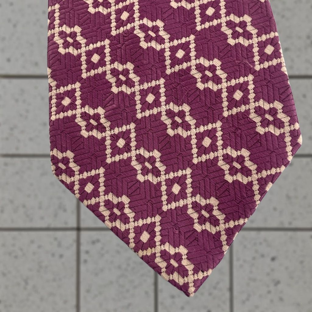 Vintage Vtg 1970s Extra Wide 4.5" Kipper Tie Woven Purple Lilac White Geometric 4.5x58 Capsule Necktie Mens Tie Size ONE SIZE - 1 Thumbnail