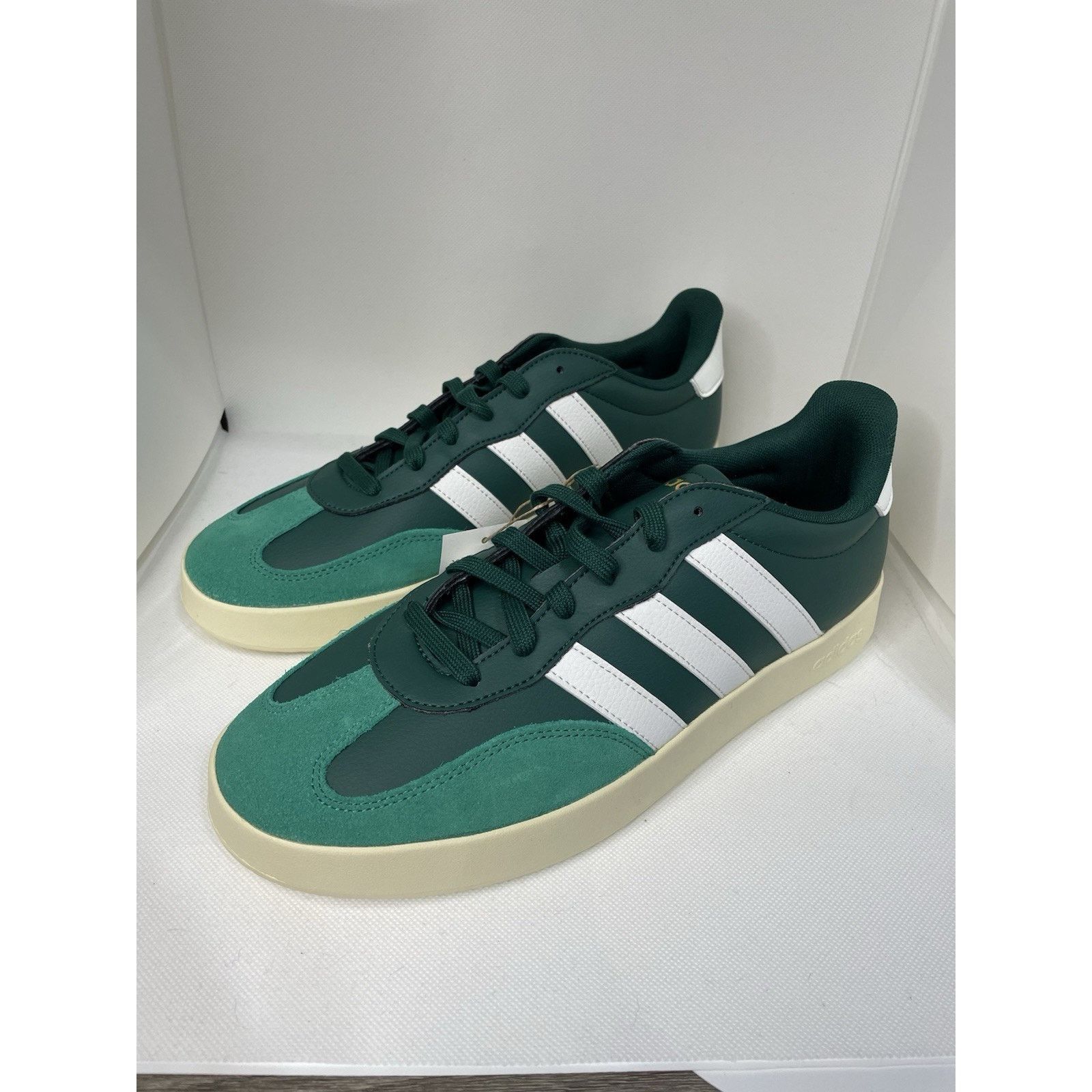Adidas Adidas Barreda Model JR1320Sneakers Green Size 12 BNWT Size US 12 / IT 42 - 1 Thumbnail