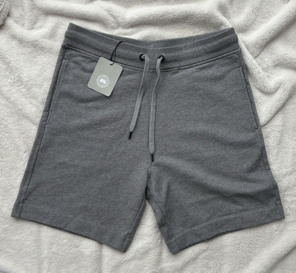 Canada Goose Canada Goose Dark Grey Shorts Size US 38 / EU 54 - 1 Thumbnail