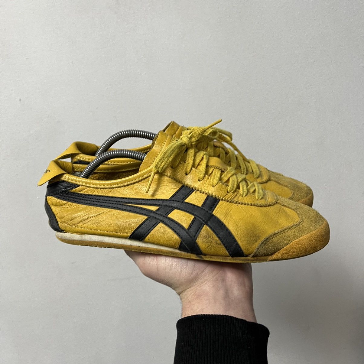 Asics Vintage Asics Onitsuka Tiger 66 Kill Bill Leather Sneakers Size US 8.5 / EU 41-42 - 1 Thumbnail