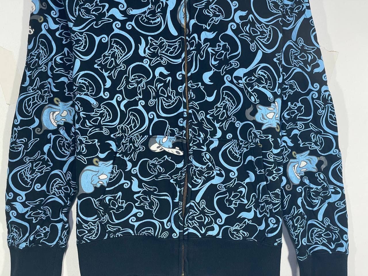 Disney Aladdin genie disney hoodie size M Size US M / EU 48-50 / 2 - 5 Thumbnail