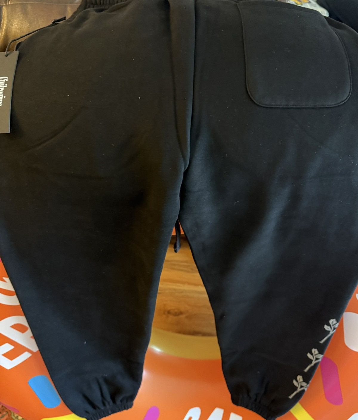 Civil Regime Civil Regime “Roses never Die “ medium sweatpants joggers Size US 32 / EU 48 - 3 Thumbnail