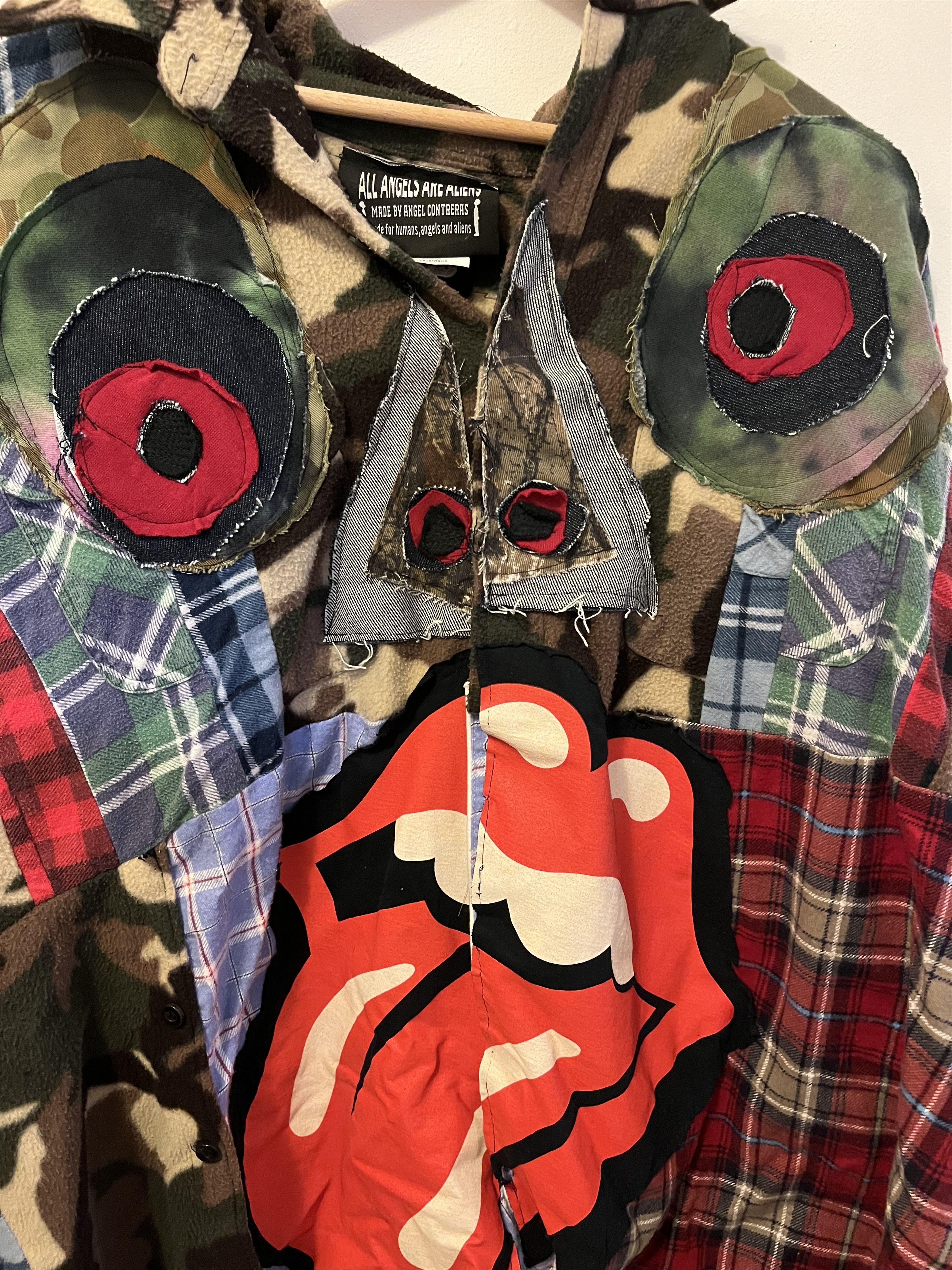 Other All Angels Are Aliens Camo Outdoor Shirt Size US XXL / EU 58 / 5 - 7 Thumbnail
