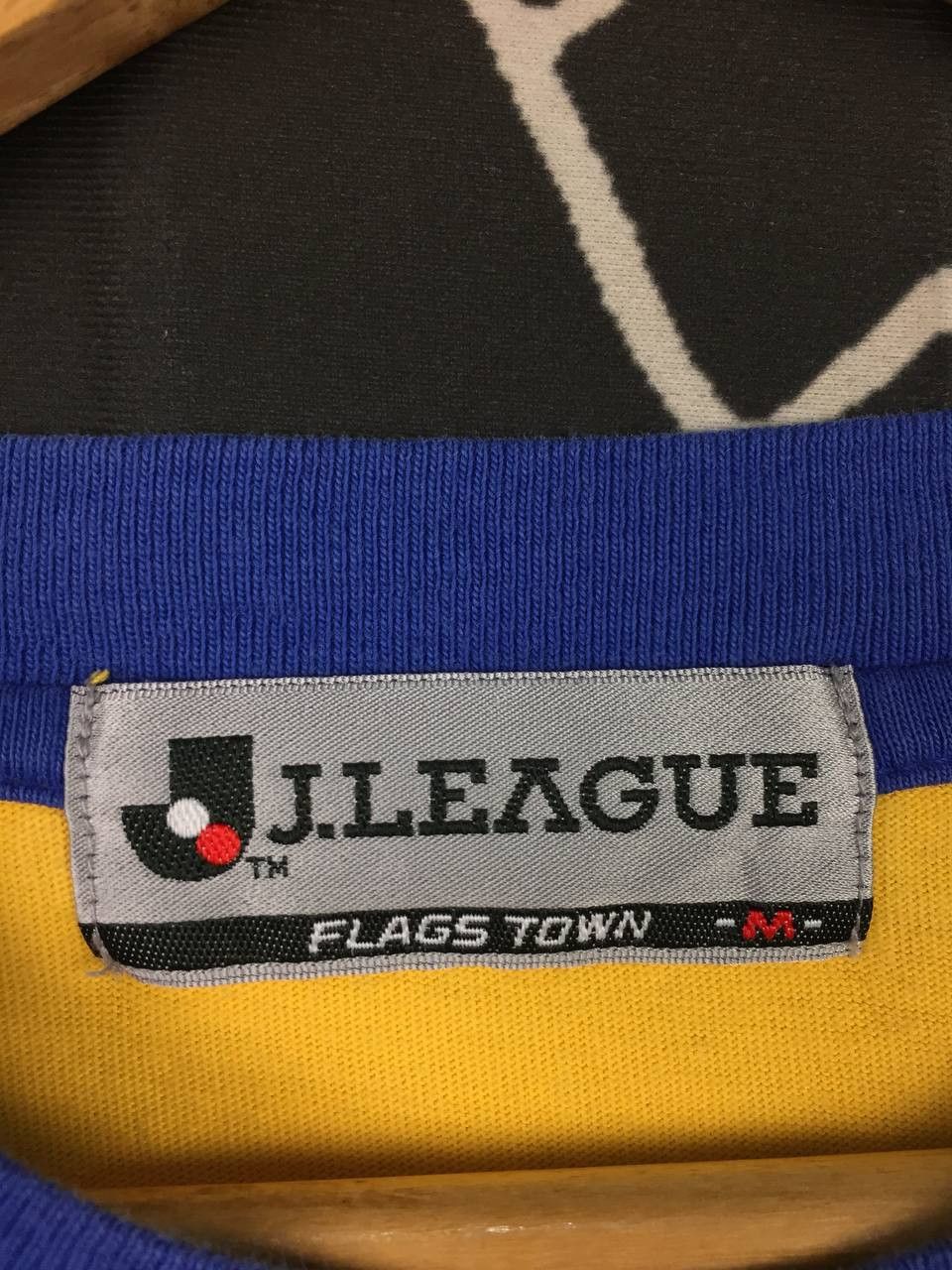 Japanese Brand Vtg Flags Town J.League Vegalta Sendai Raglan Tee Size US M / EU 48-50 / 2 - 12 Thumbnail