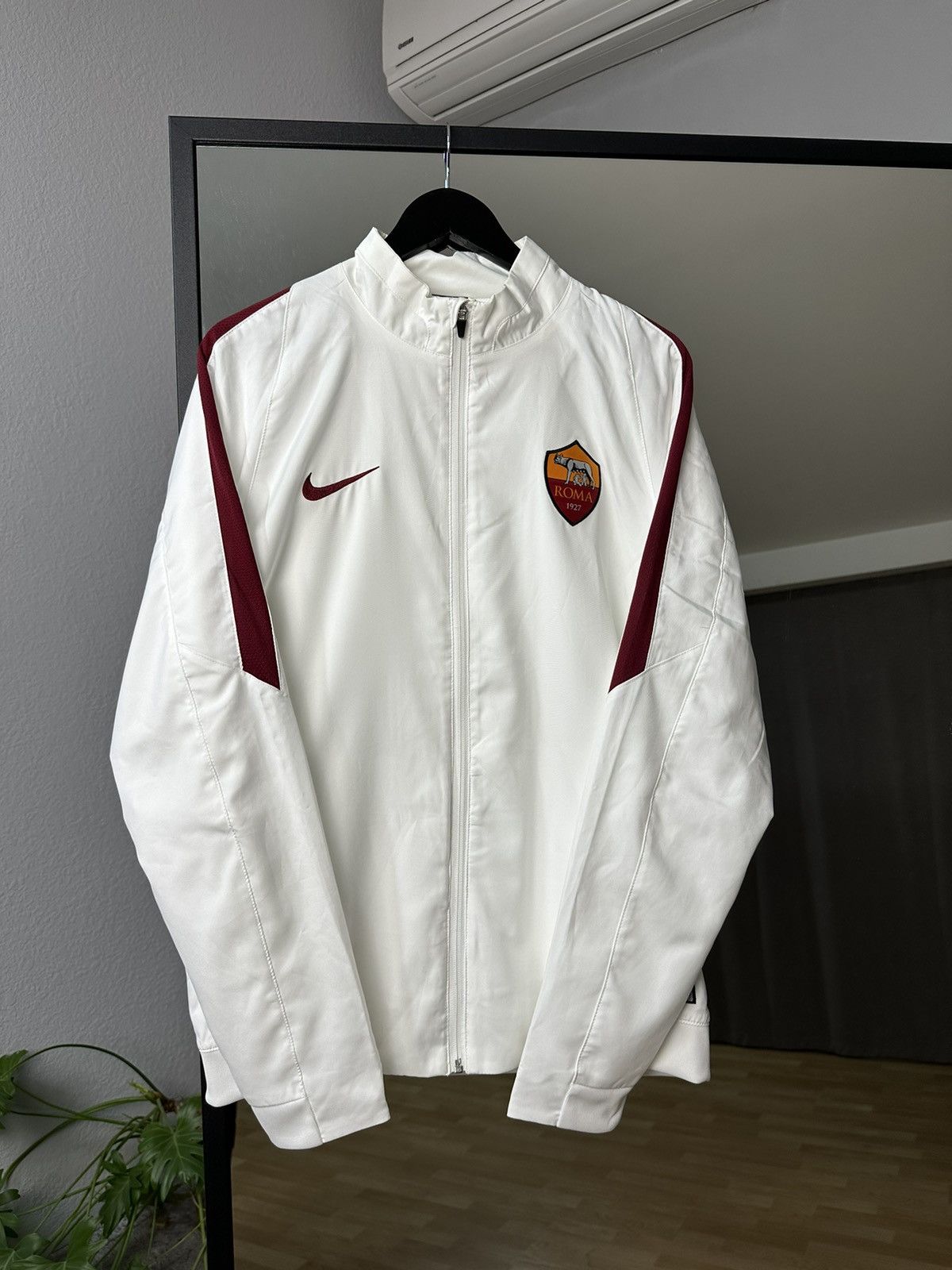 Nike Vintage Nike Roma Blokecore Nylon Jacket Y2K Football Size US L / EU 52-54 / 3 - 8 Thumbnail