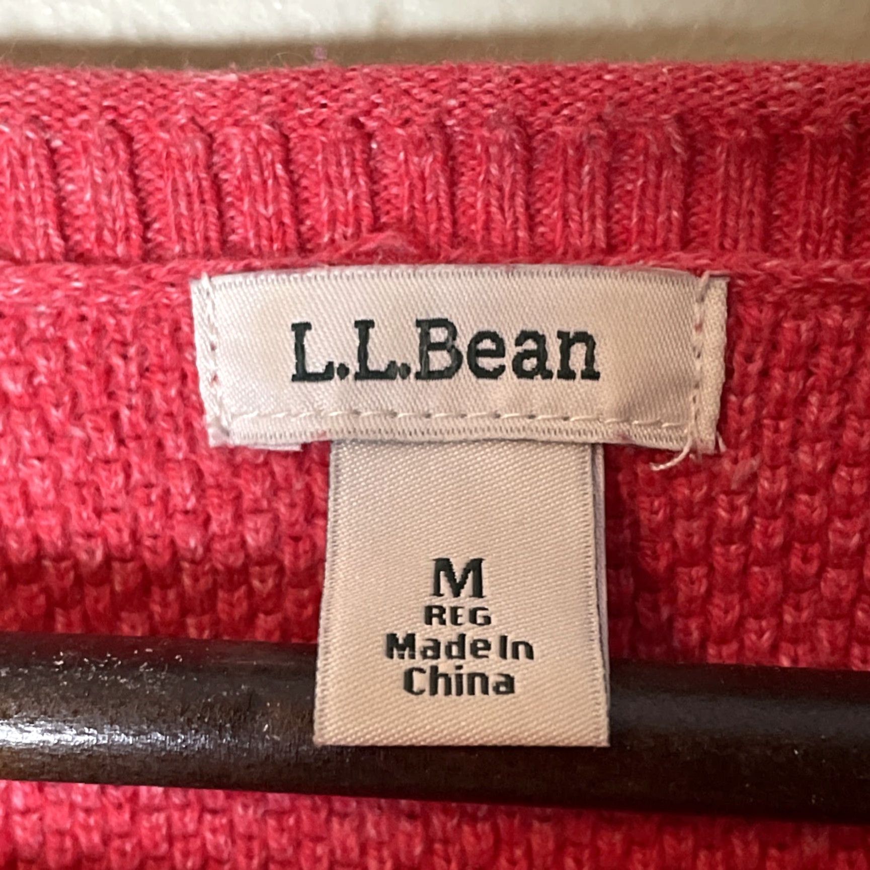 Vintage LL Bean Womens M Reg Cotton Sweater Red Pink Classic Pullover Knit Crew Ne*ck Raglan Long Sleeve Office Casual Winter Spring Fall All Seasons Mens? Size M / US 6-8 / IT 42-44 - 4 Thumbnail