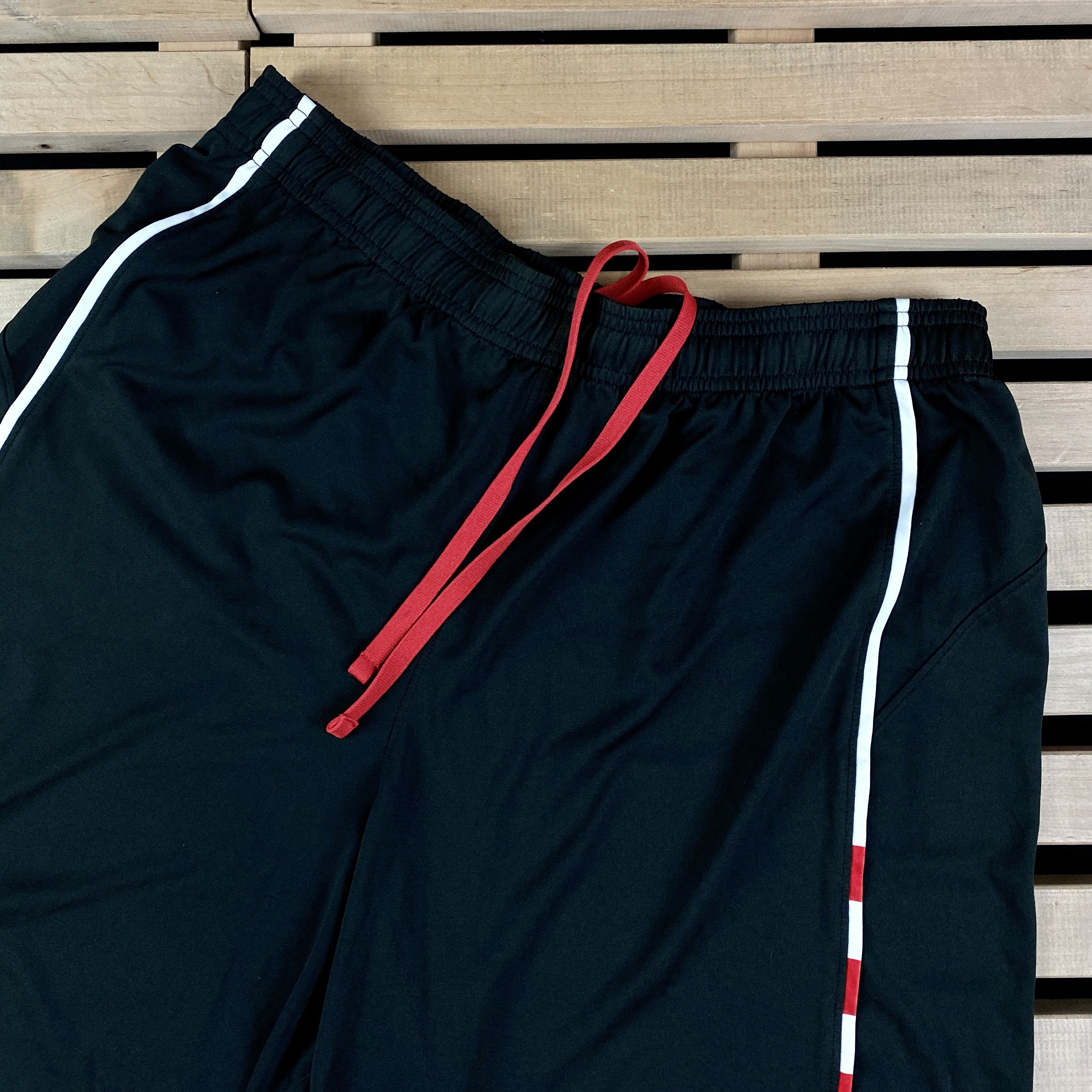 Under Armour Mens Home Football Shorts Sothampton Under Armour Size L Size US 34 / EU 50 - 2 Thumbnail